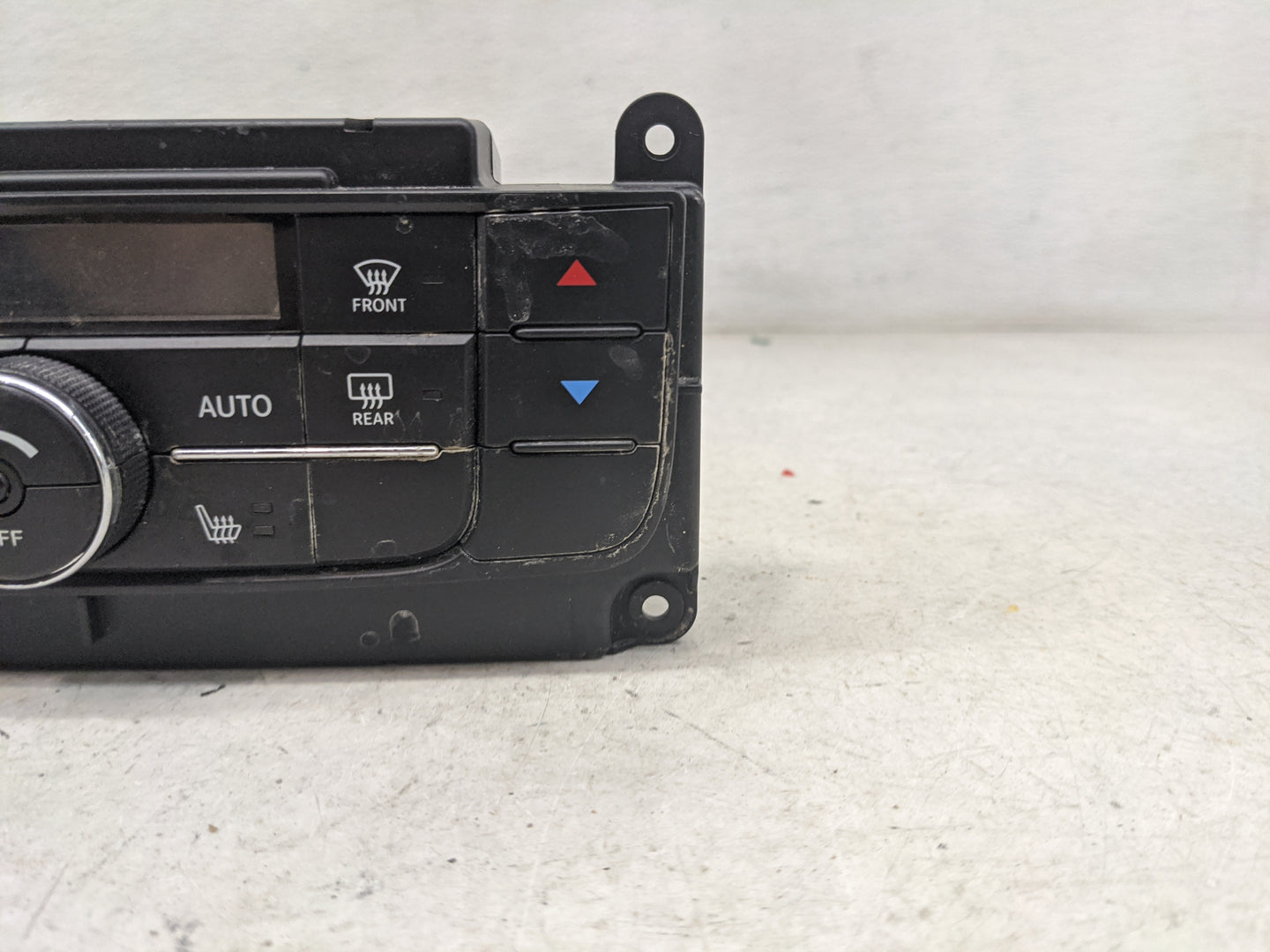 2011-2013 Jeep Grand Cherokee Climate Control Module Temperature AC/Heater Replacement P/N:68111109AQ 05HB011221-23 Fits OEM