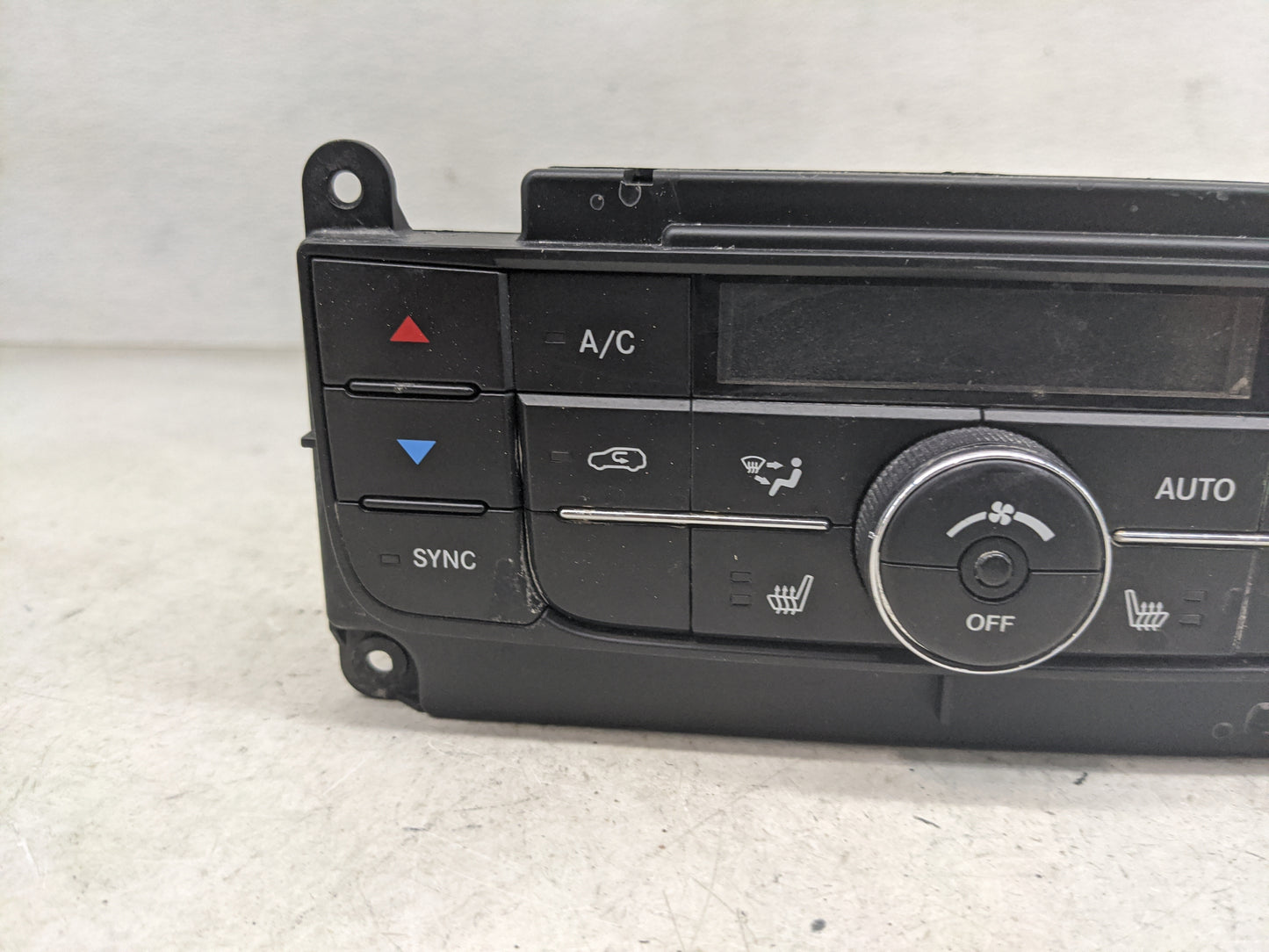 2011-2013 Jeep Grand Cherokee Climate Control Module Temperature AC/Heater Replacement P/N:68111109AQ 05HB011221-23 Fits OEM
