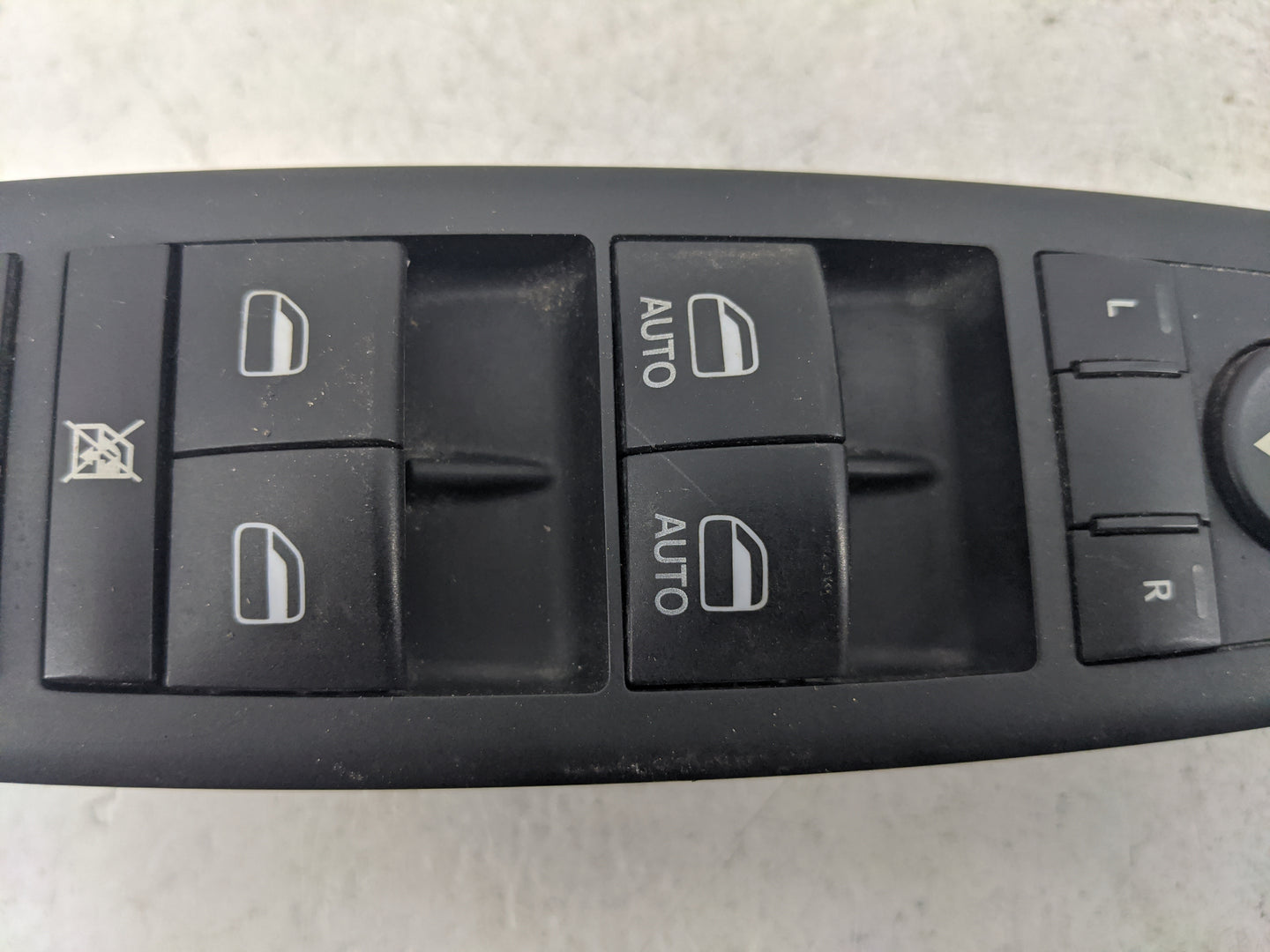 2011-2013 Jeep Grand Cherokee Master Power Window Switch Replacement Driver Side Left P/N:68030823AC 1001114 5 Fits OEM Used
