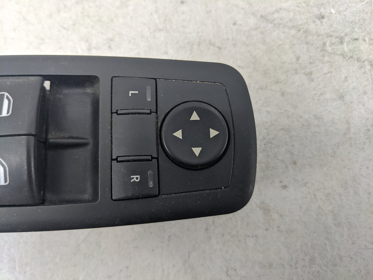 2011-2013 Jeep Grand Cherokee Master Power Window Switch Replacement Driver Side Left P/N:68030823AC 1001114 5 Fits OEM Used