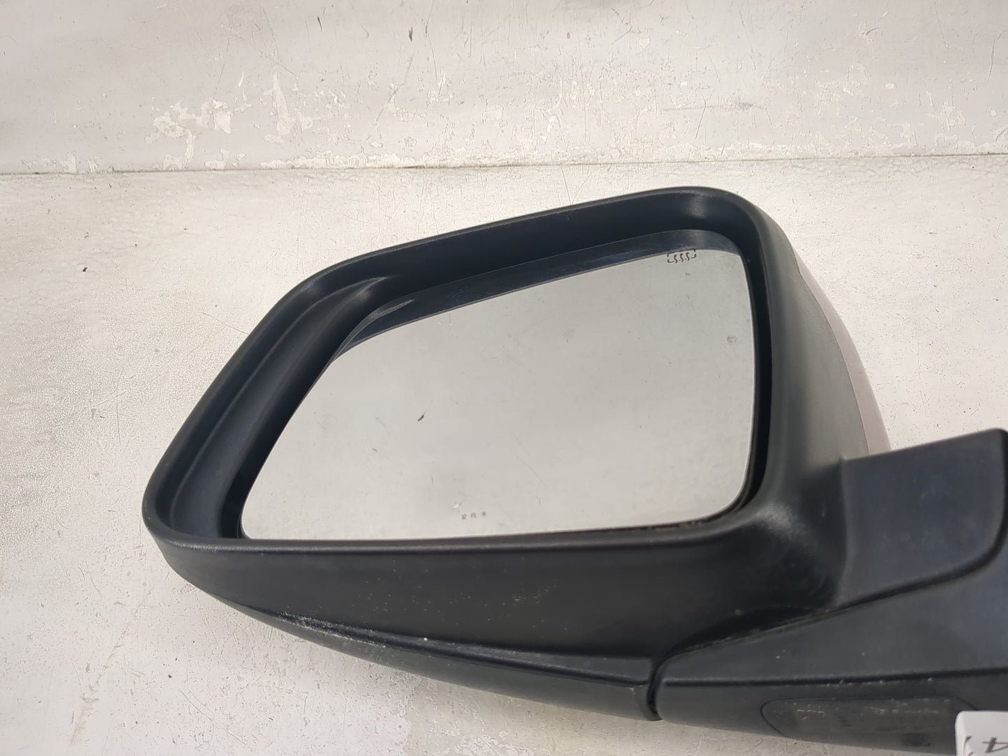 2011-2022 Jeep Grand Cherokee Driver Side View Mirror - Left Door Mirror OEM Used - Oemusedautoparts1.com
