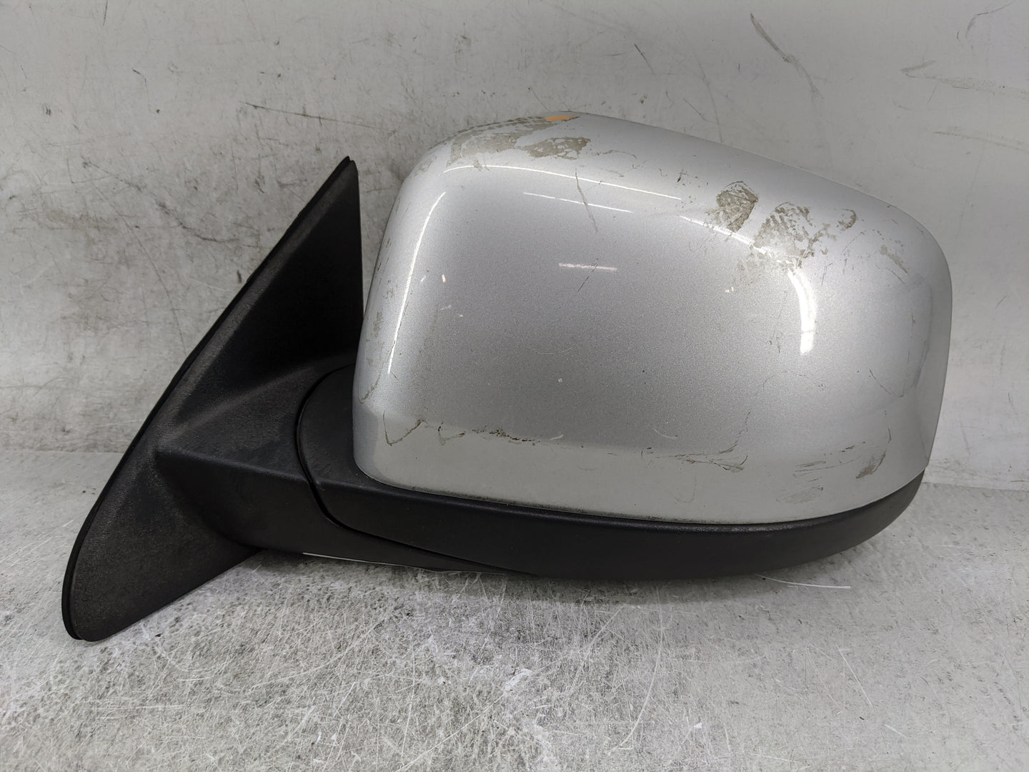 2011-2022 Jeep Grand Cherokee Driver Side View Mirror - Left Door Mirror OEM Used - Oemusedautoparts1.com