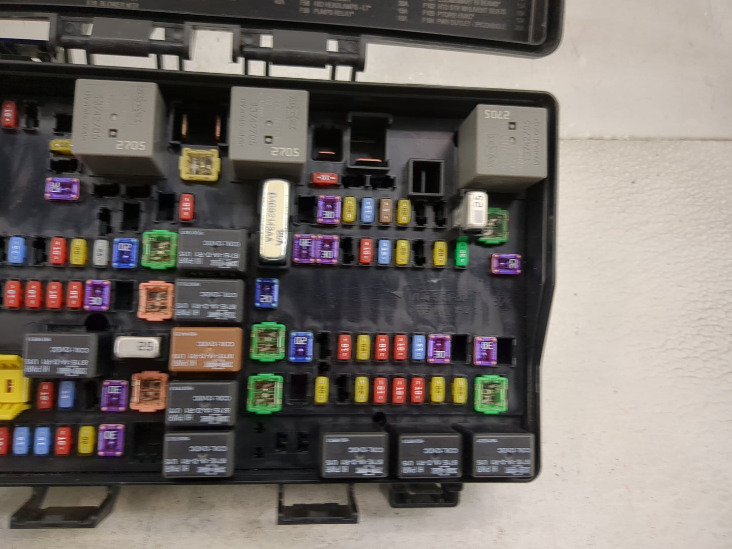 2012-2012 Jeep Grand Cherokee Fusebox Fuse Box Relay Module Tipm - Oemusedautoparts1.com