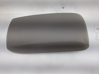 compare product 2012-2013 Jeep Grand Cherokee Center Console Armrest Cover Lid P/N:X85003202GH Fits Fits 2012 2013 OEM Used Auto Parts