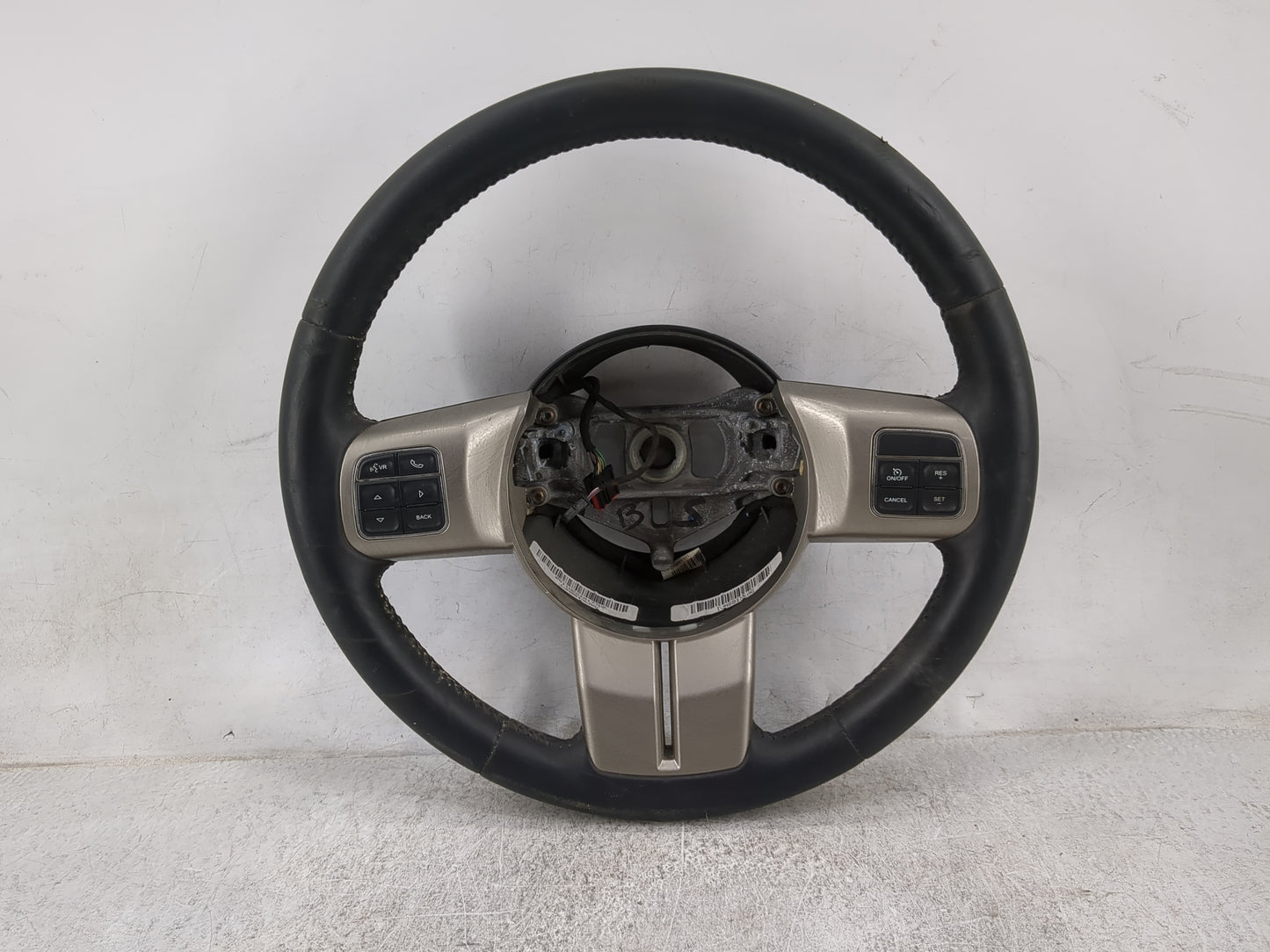 2012 Jeep Grand Cherokee Steering Wheel Oem 1482539 - Oemusedautoparts1.com