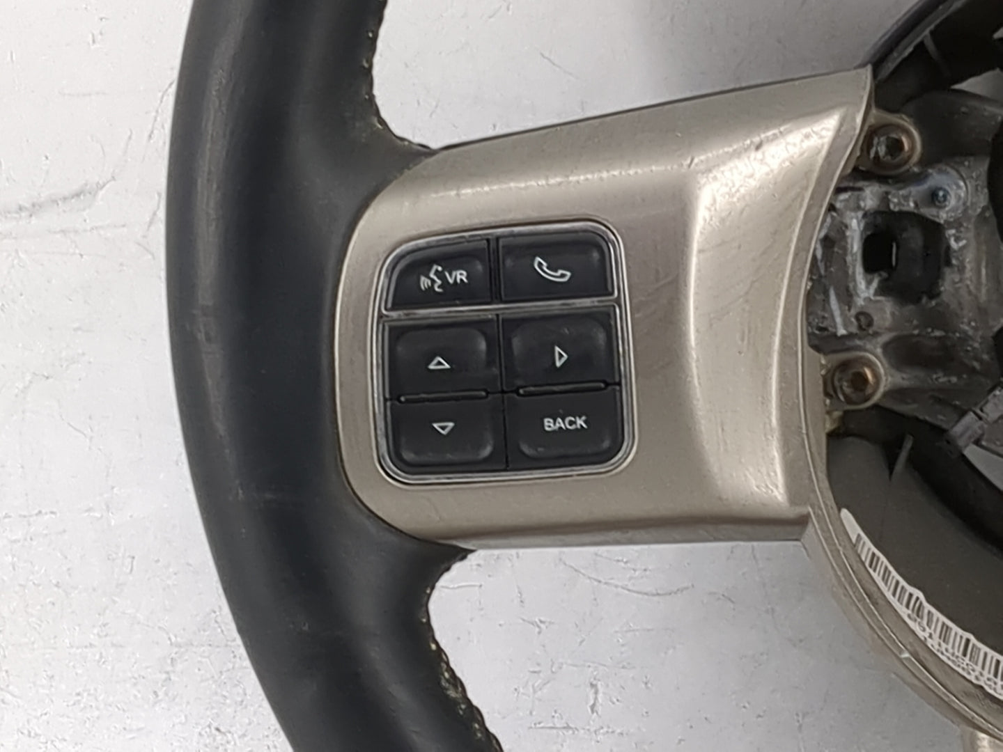 2012 Jeep Grand Cherokee Steering Wheel Oem 1482539 - Oemusedautoparts1.com