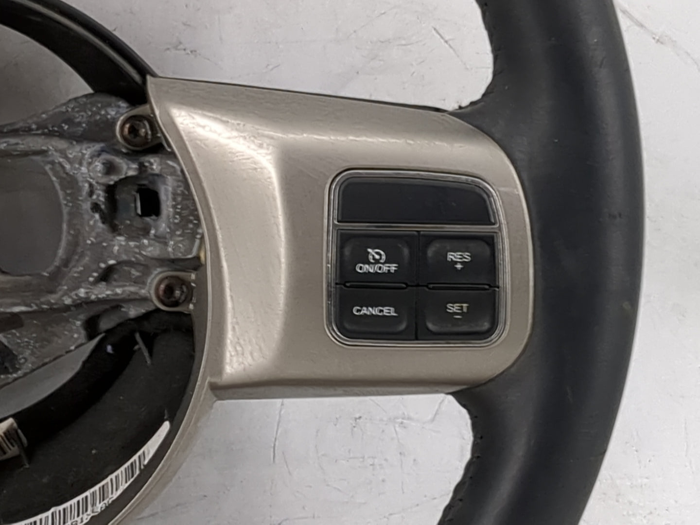2012 Jeep Grand Cherokee Steering Wheel Oem 1482539 - Oemusedautoparts1.com