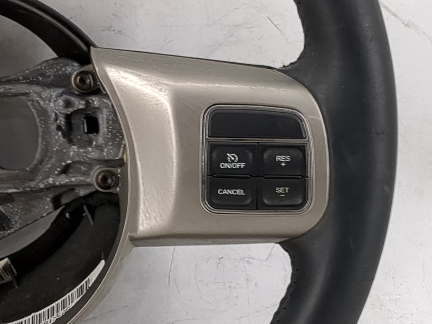 2012 Jeep Grand Cherokee Steering Wheel Oem 1482539 - Oemusedautoparts1.com