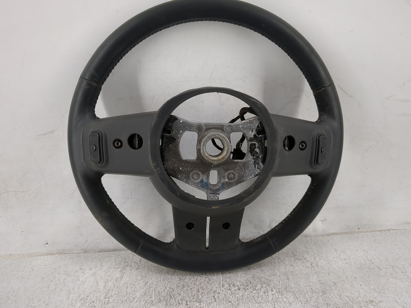 2012 Jeep Grand Cherokee Steering Wheel Oem 1482539 - Oemusedautoparts1.com