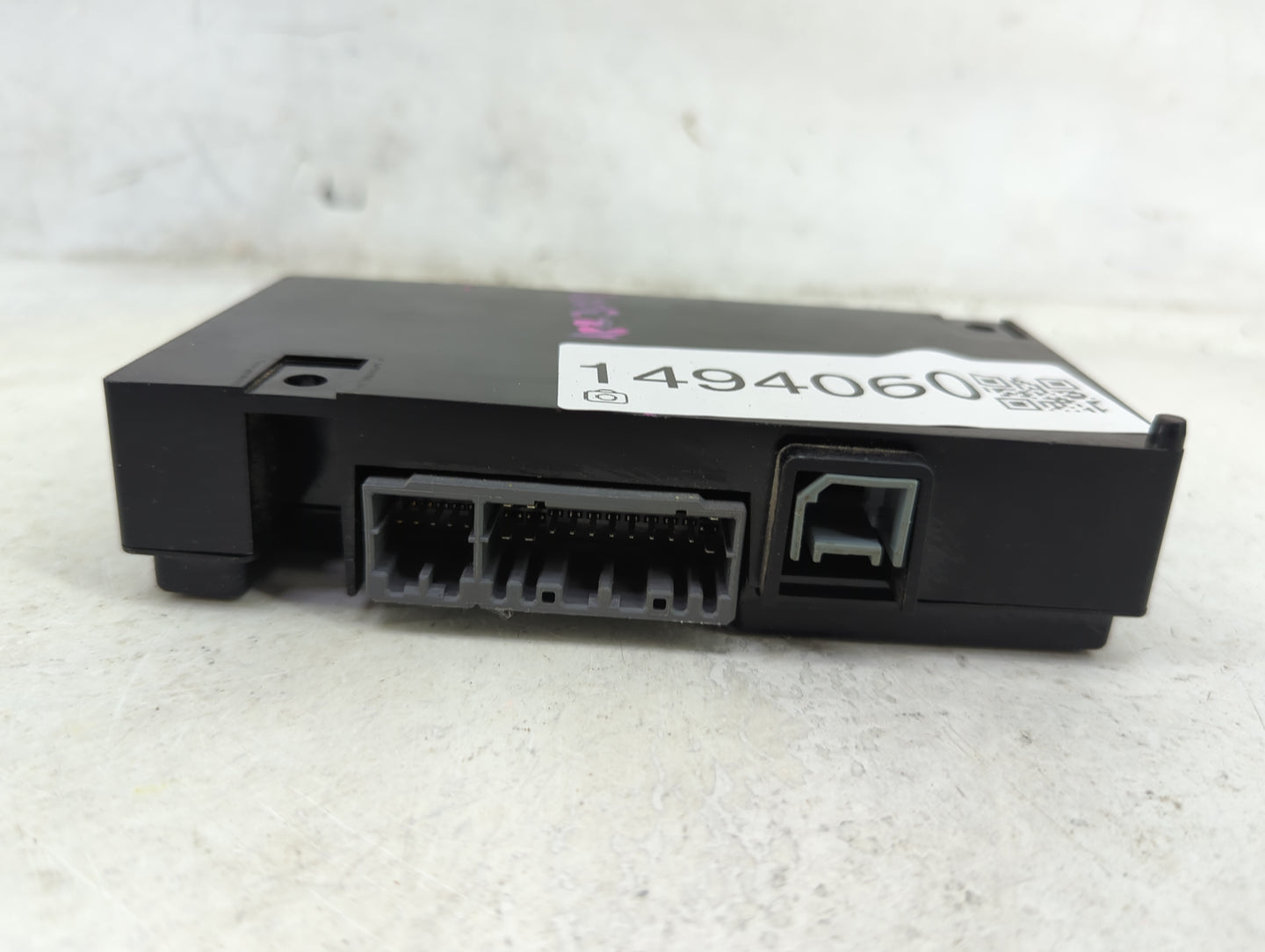2012-2014 Jeep Grand Cherokee Communication Control Module - Oemusedautoparts1.com
