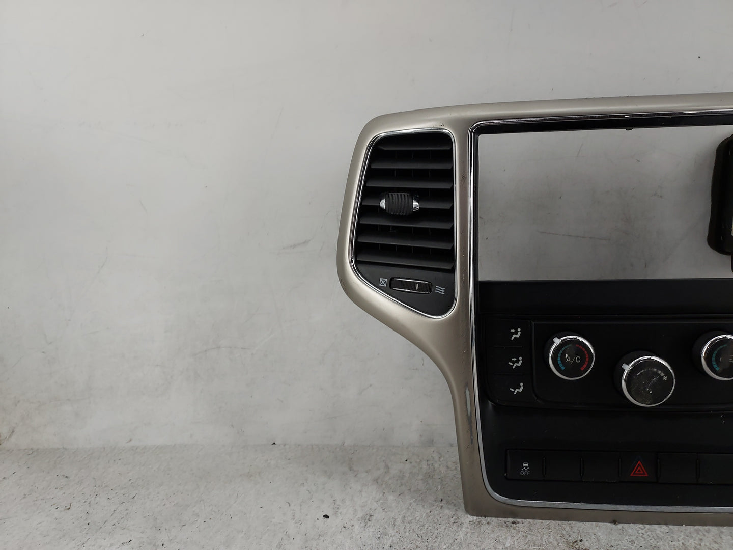 2011-2013 Jeep Grand Cherokee Climate Control Module Temperature AC/Heater Replacement P/N:55111833A0 5HB 010 246-05 Fits OE