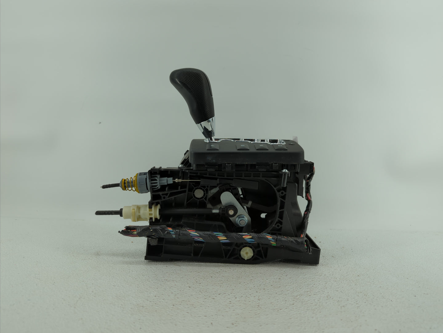 2012 Jeep Grand Cherokee Floor Console Assembly Shifter - Oemusedautoparts1.com