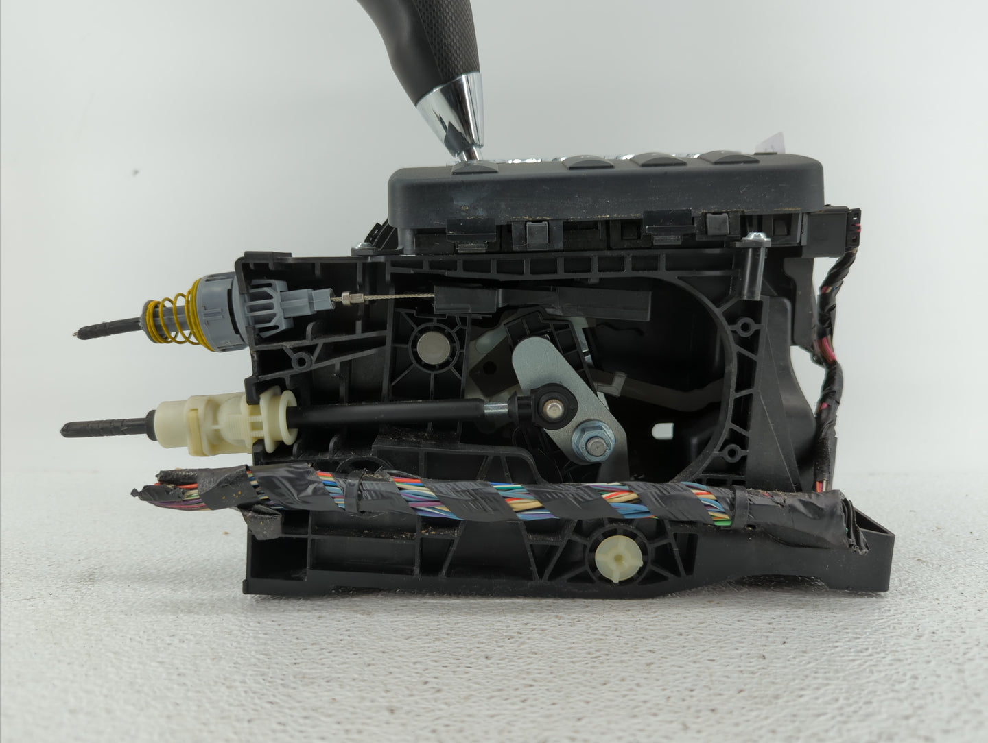 2012 Jeep Grand Cherokee Floor Console Assembly Shifter - Oemusedautoparts1.com
