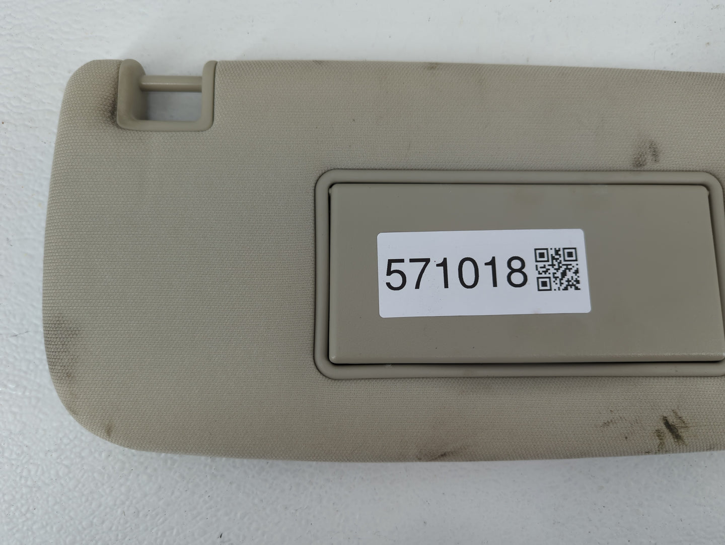 2011-2013 Jeep Grand Cherokee Sun Visor Shade Replacement Passenger Right Mirror Fits OEM Used Auto Parts - Oemusedautoparts