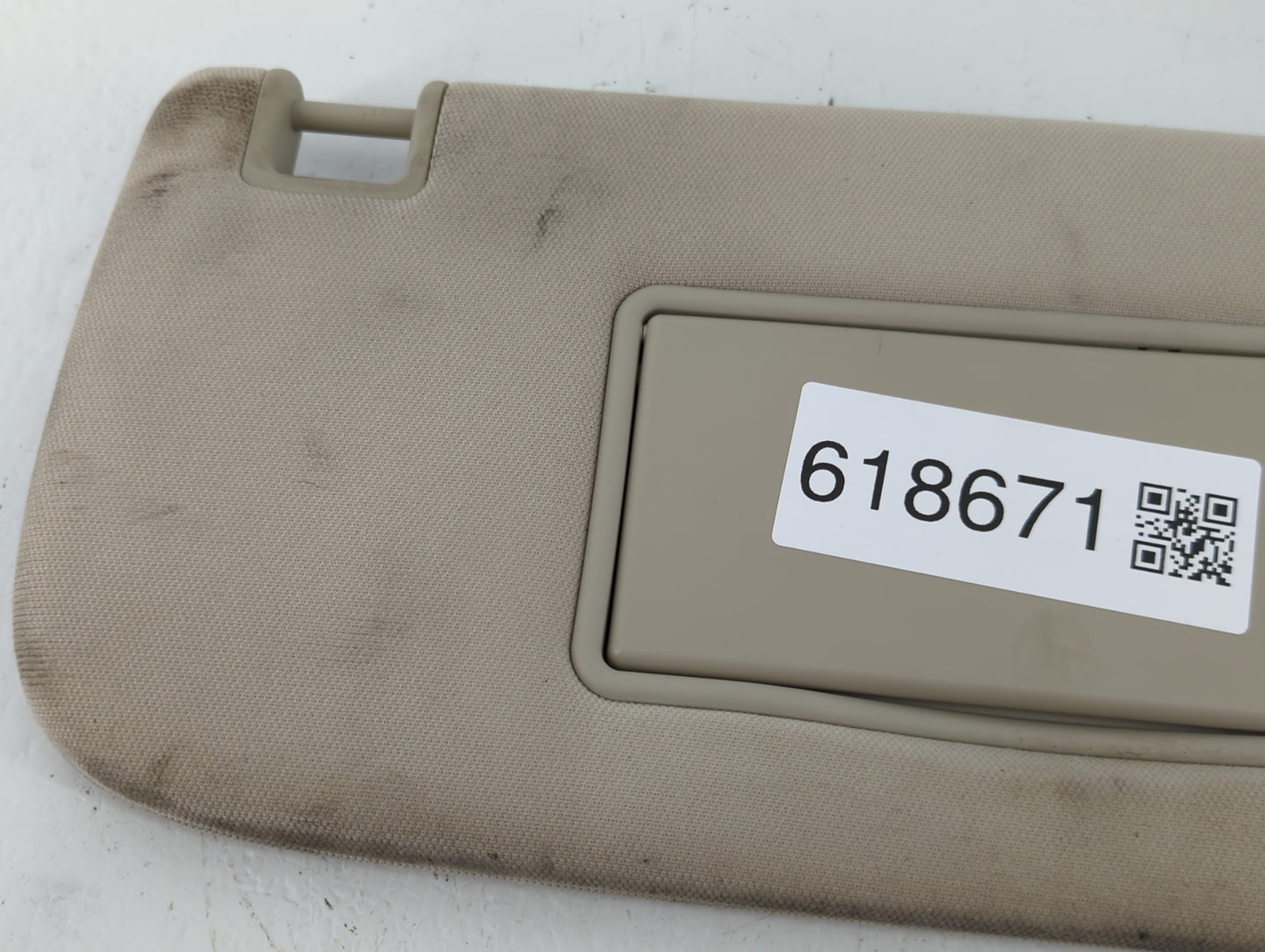 2011-2013 Jeep Grand Cherokee Sun Visor Shade Replacement Passenger Right Mirror Fits OEM Used Auto Parts - Oemusedautoparts