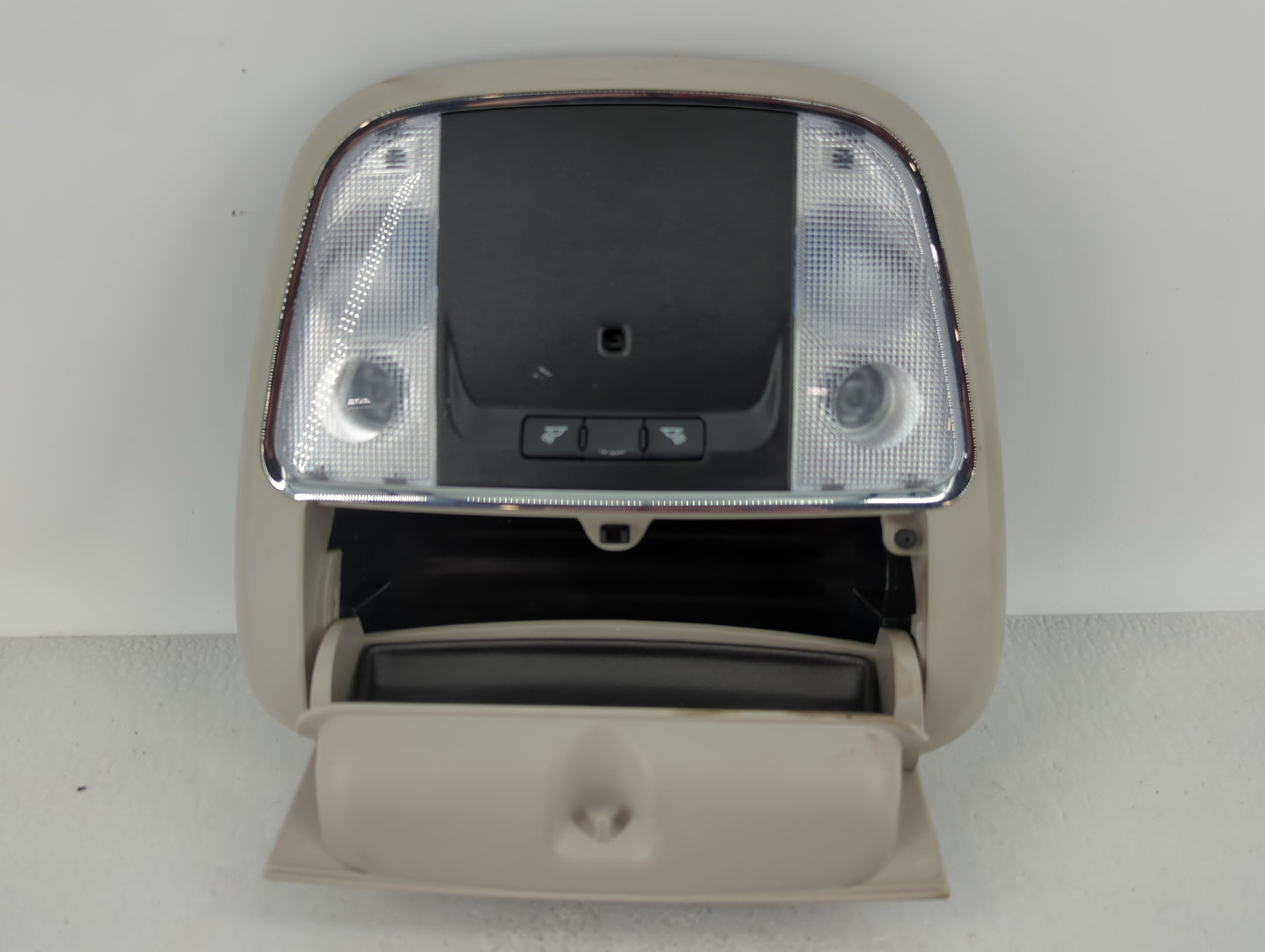 2012 Jeep Grand Cherokee Overhead Roof Console - Oemusedautoparts1.com