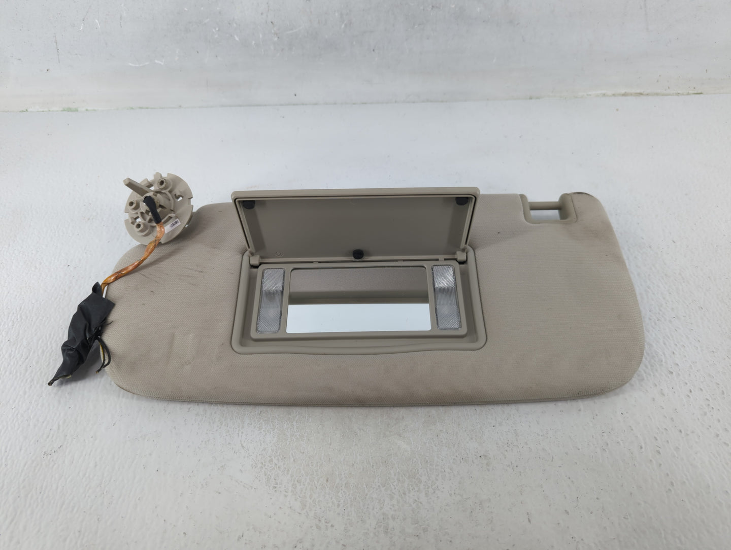 2011-2013 Jeep Grand Cherokee Sun Visor Shade Replacement Passenger Right Mirror Fits OEM Used Auto Parts - Oemusedautoparts