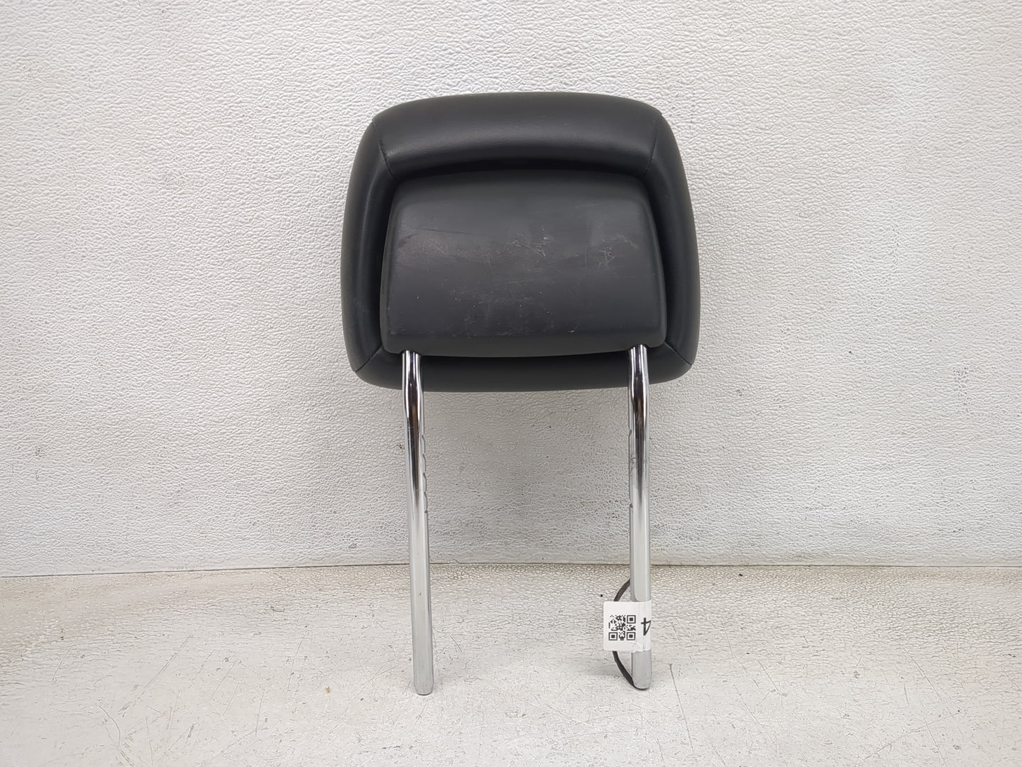 2011-2012 Jeep Grand Cherokee Headrest Head Rest Front Driver Seat Black 680234 - Oemusedautoparts1.com