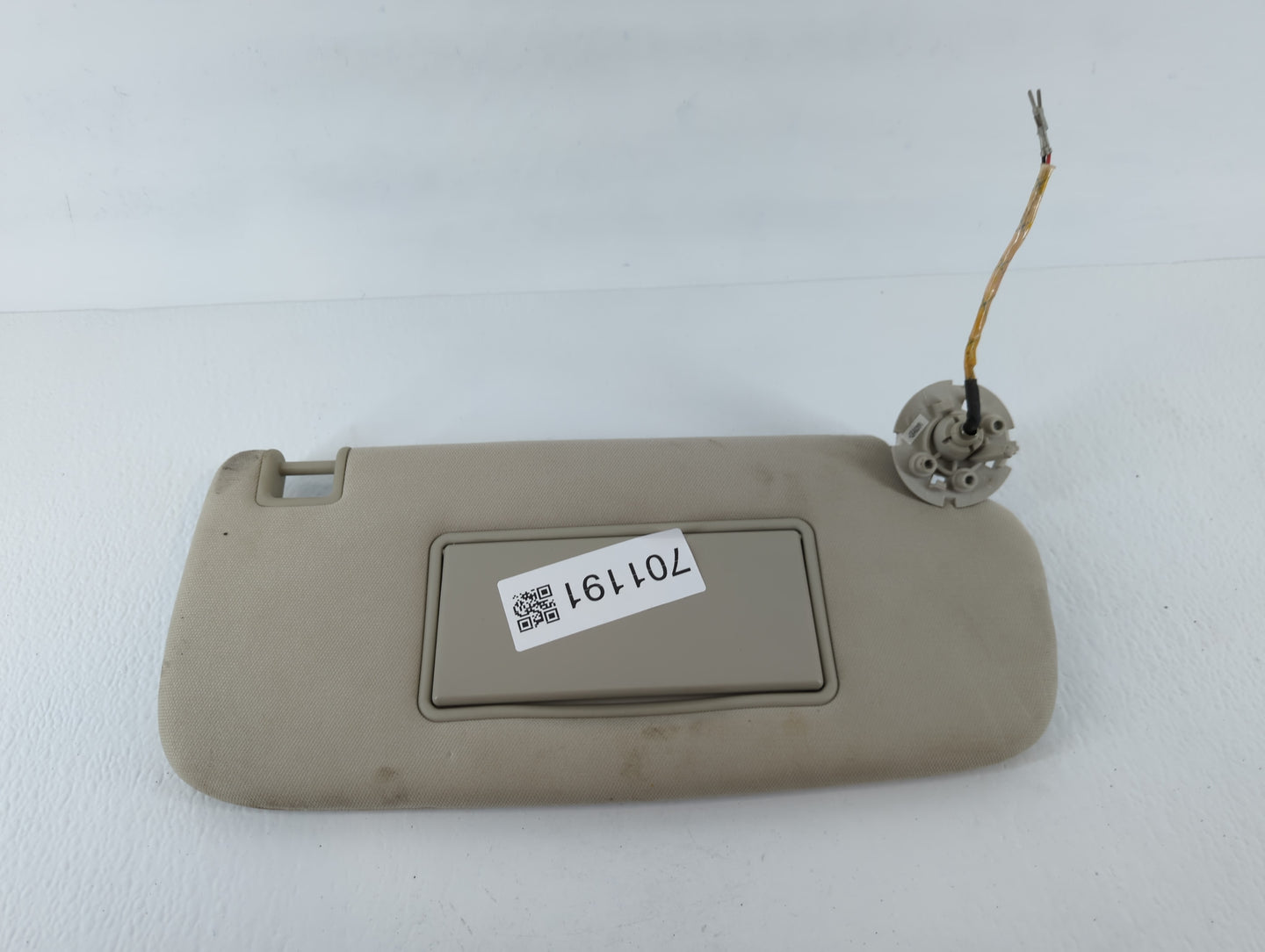 2011-2013 Jeep Grand Cherokee Sun Visor Shade Replacement Passenger Right Mirror Fits OEM Used Auto Parts - Oemusedautoparts