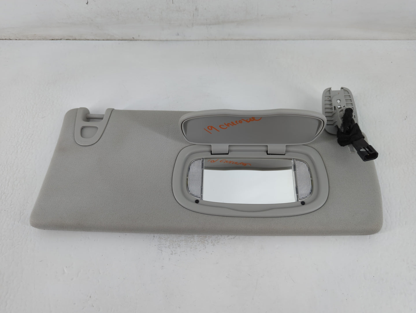 2011-2013 Jeep Grand Cherokee Sun Visor Shade Replacement Passenger Right Mirror Fits OEM Used Auto Parts - Oemusedautoparts