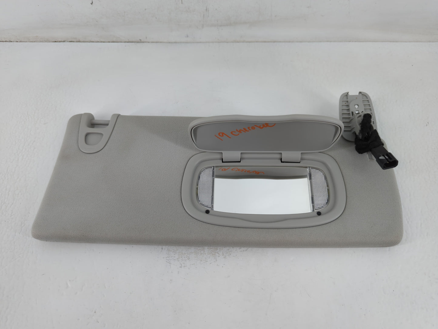2011-2013 Jeep Grand Cherokee Sun Visor Shade Replacement Passenger Right Mirror Fits OEM Used Auto Parts - Oemusedautoparts
