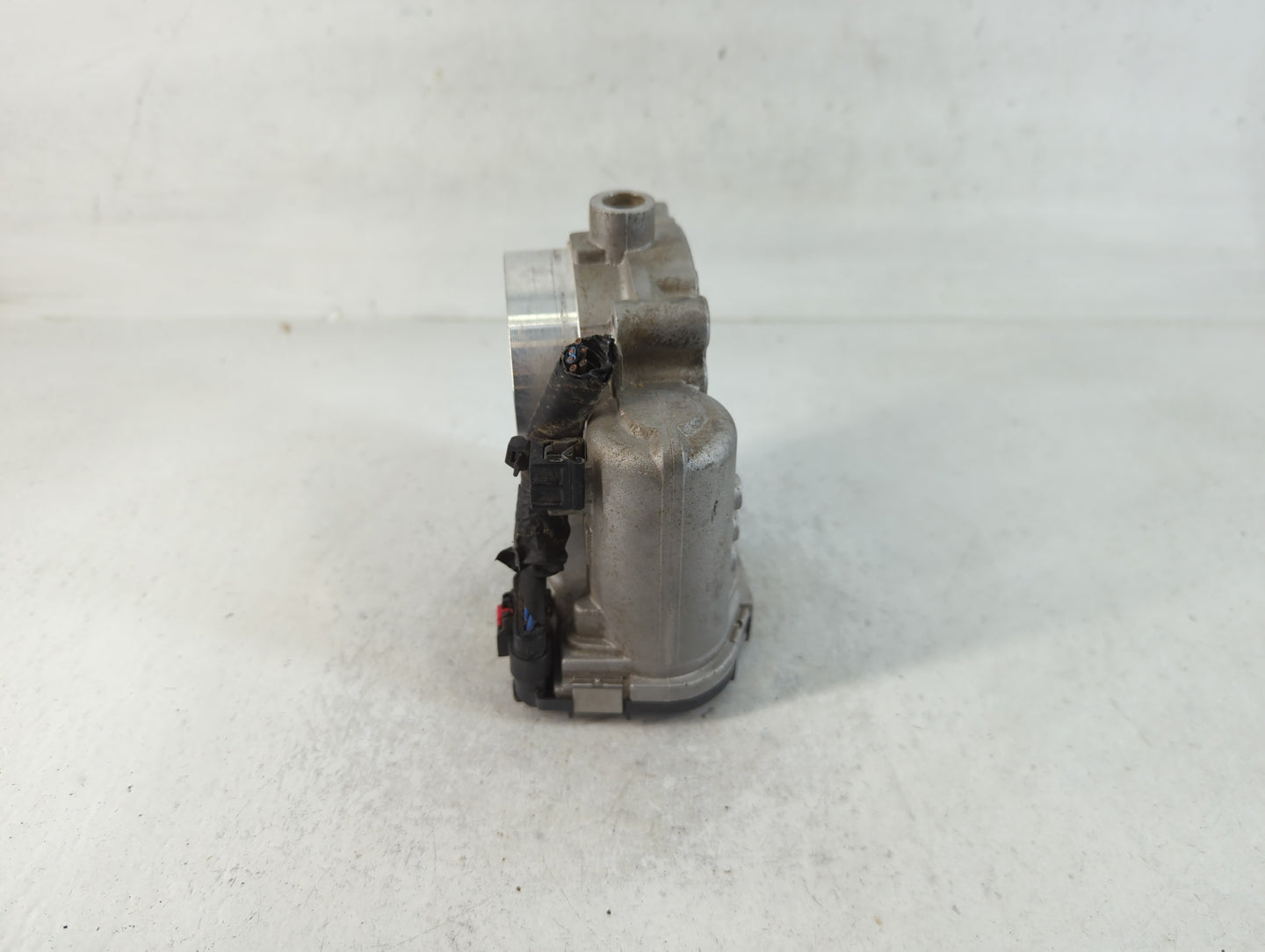 2011-2022 Jeep Grand Cherokee Throttle Body P/N:0 280 750 570 05184349AC Fits OEM Used Auto Parts - Oemusedautoparts1.com