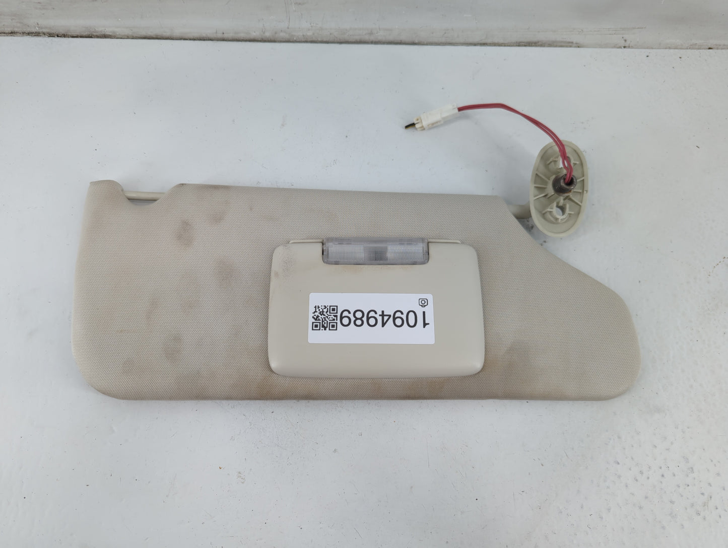 2008-2012 Jeep Liberty Sun Visor Shade Replacement Driver Left Mirror Fits Fits 2008 2009 2010 2011 2012 OEM Used Auto Parts