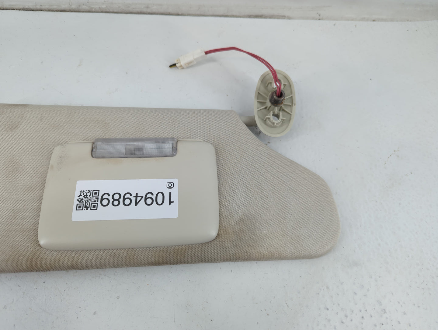 2008-2012 Jeep Liberty Sun Visor Shade Replacement Driver Left Mirror Fits Fits 2008 2009 2010 2011 2012 OEM Used Auto Parts