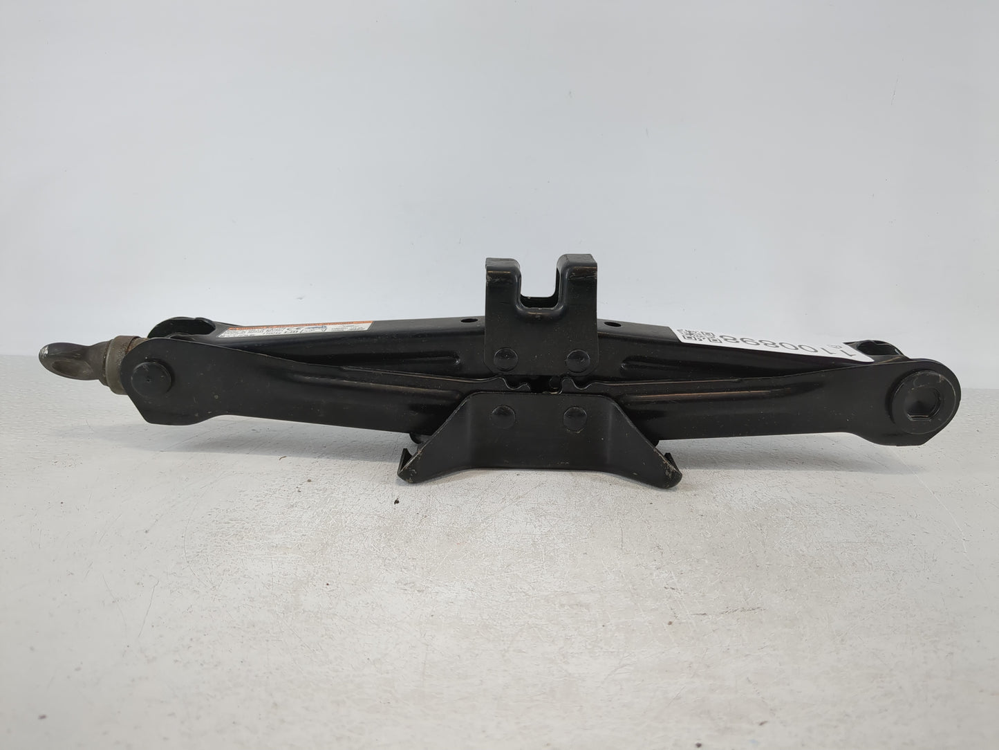 2012 Jeep Liberty Spare Scissor Car Jack - Oemusedautoparts1.com