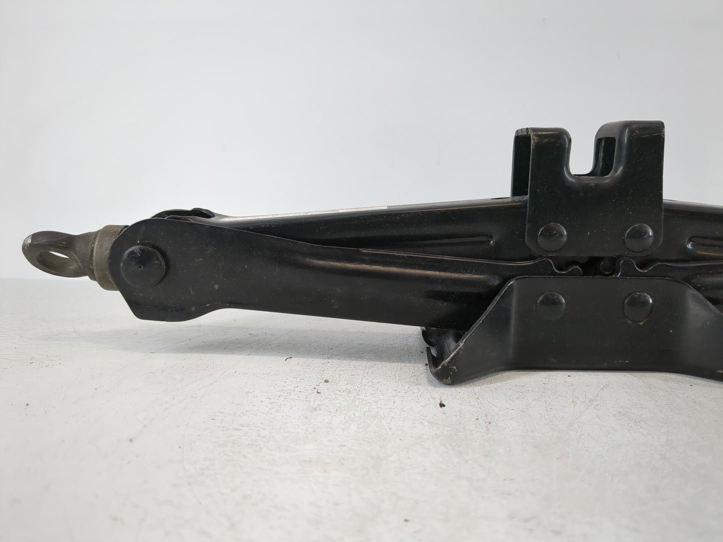 2012 Jeep Liberty Spare Scissor Car Jack - Oemusedautoparts1.com