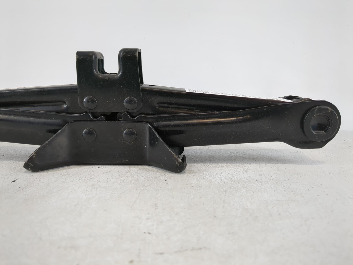 2012 Jeep Liberty Spare Scissor Car Jack - Oemusedautoparts1.com