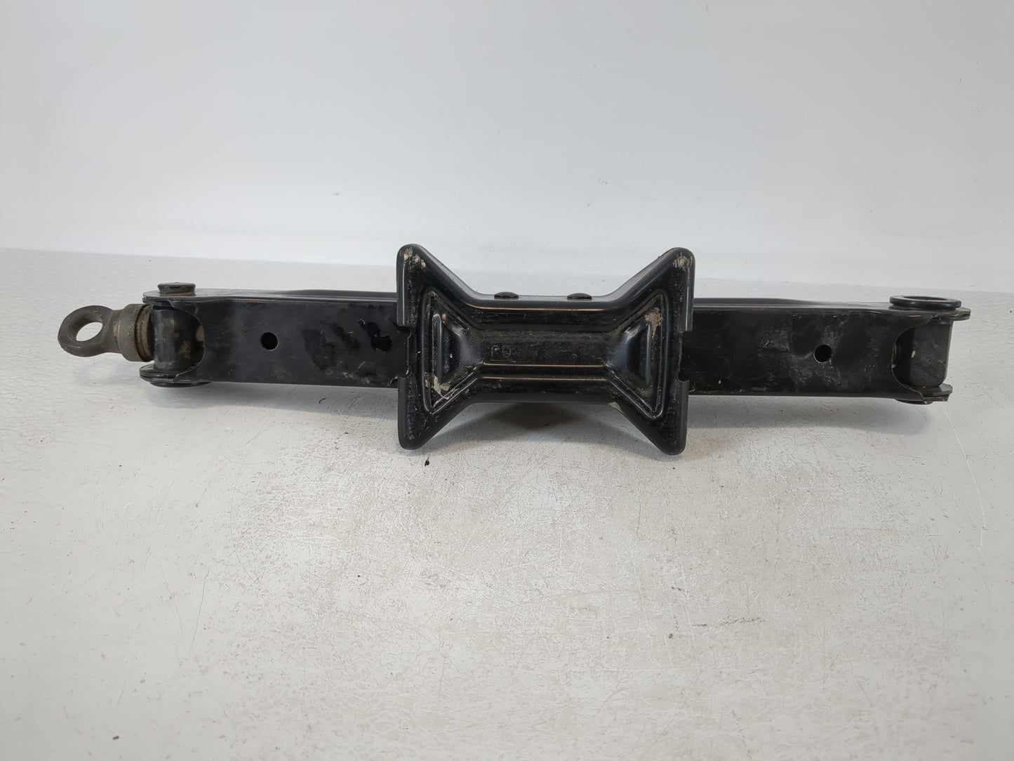 2012 Jeep Liberty Spare Scissor Car Jack - Oemusedautoparts1.com