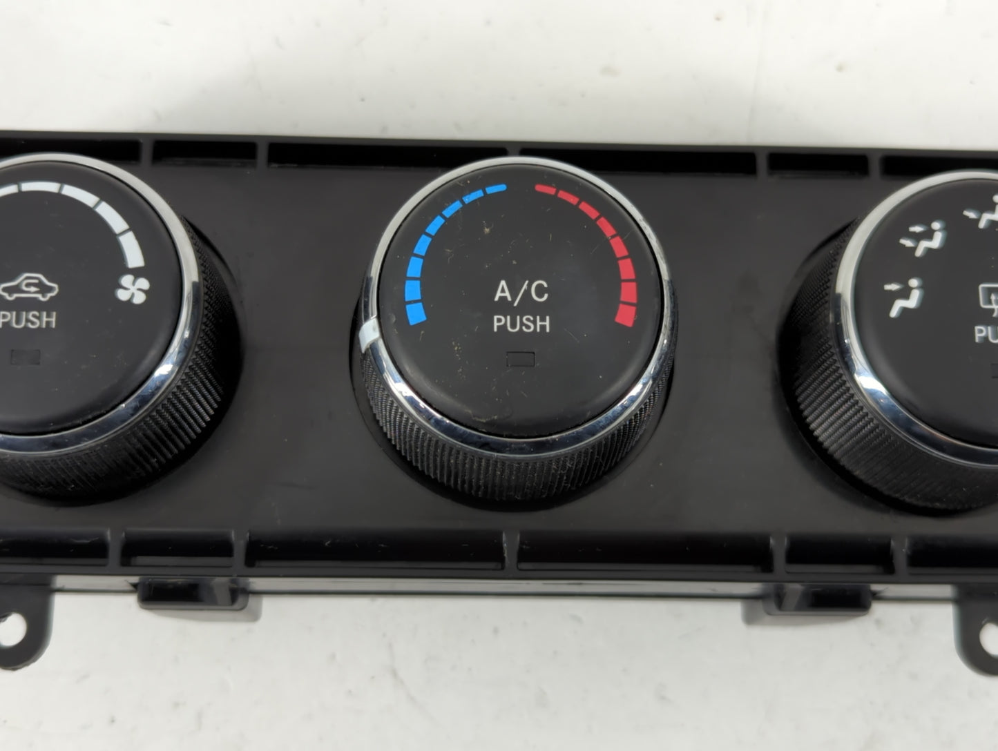 2010-2012 Jeep Liberty Climate Control Module Temperature AC/Heater Replacement P/N:P55111943AE Fits Fits 2010 2011 2012 OEM