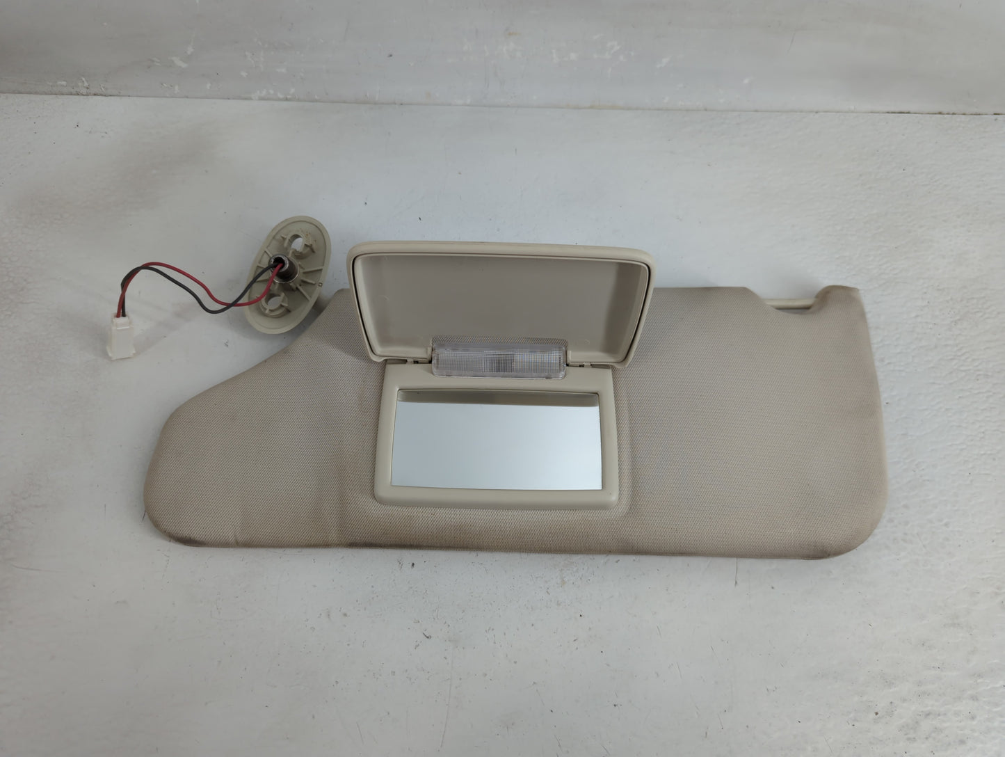 2008-2012 Jeep Liberty Sun Visor Shade Replacement Driver Left Mirror Fits Fits 2008 2009 2010 2011 2012 OEM Used Auto Parts