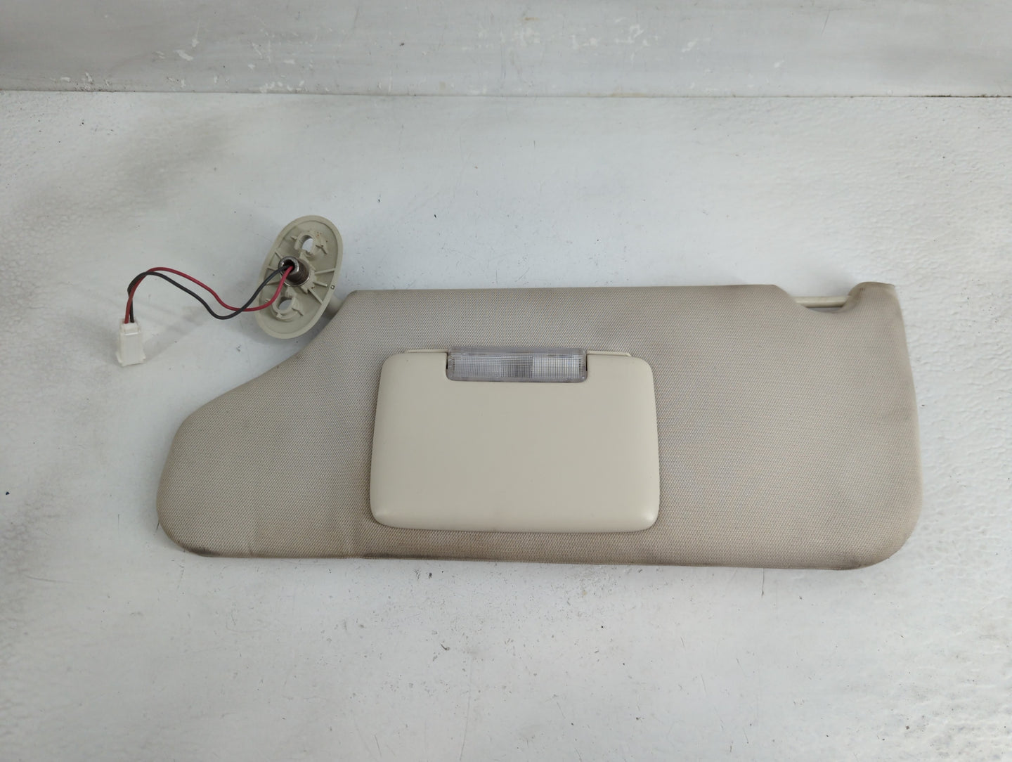 2008-2012 Jeep Liberty Sun Visor Shade Replacement Driver Left Mirror Fits Fits 2008 2009 2010 2011 2012 OEM Used Auto Parts