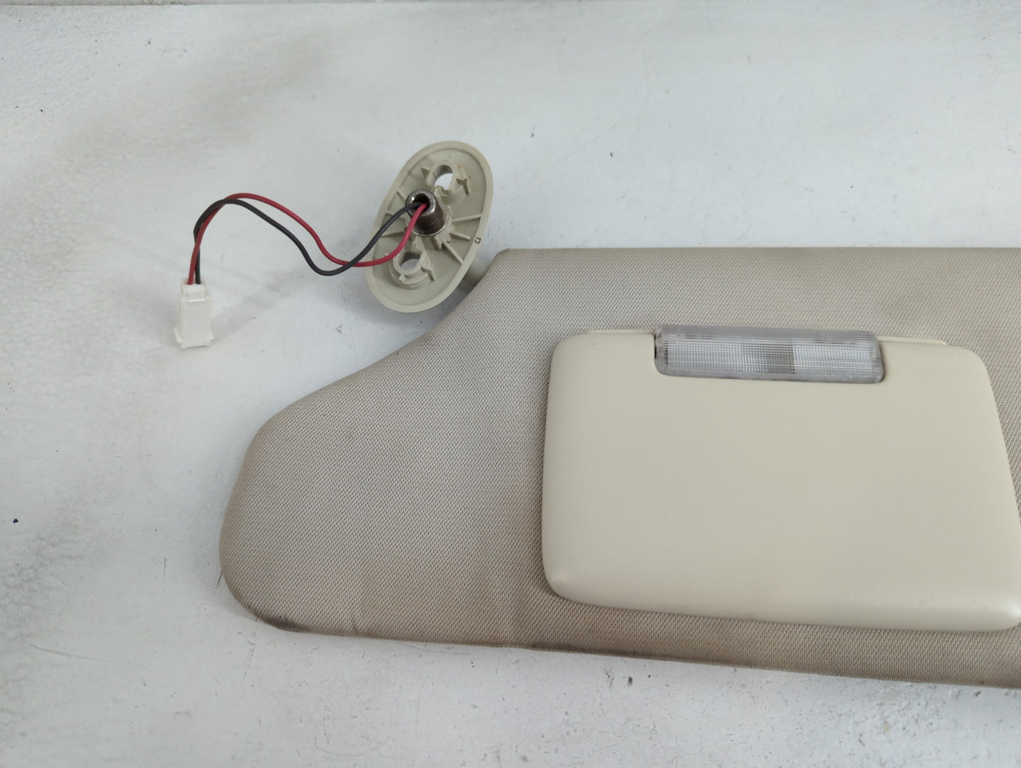 2008-2012 Jeep Liberty Sun Visor Shade Replacement Driver Left Mirror Fits Fits 2008 2009 2010 2011 2012 OEM Used Auto Parts