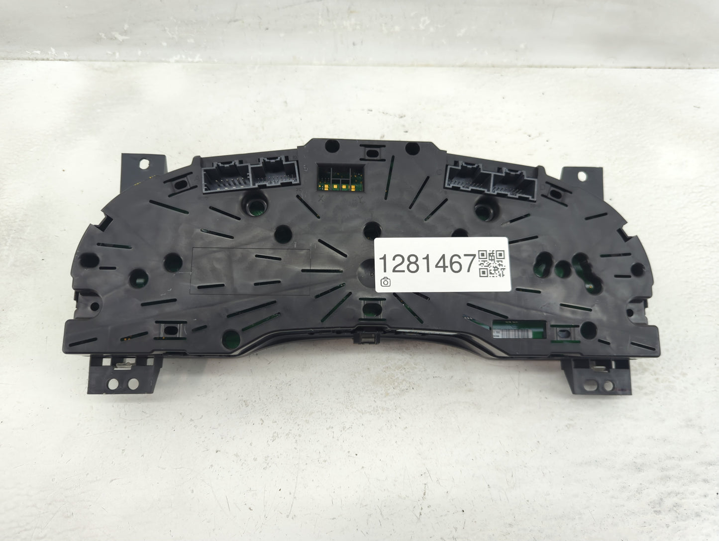 2012 Jeep Liberty Instrument Cluster Speedometer Gauges P/N:P05172920AD Fits OEM Used Auto Parts - Oemusedautoparts1.com
