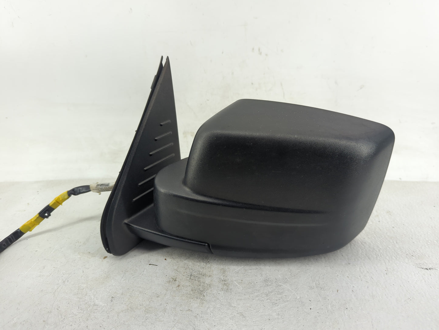 2008-2012 Jeep Liberty Driver Side View Mirror - Left Door Mirror OEM Used - Oemusedautoparts1.com
