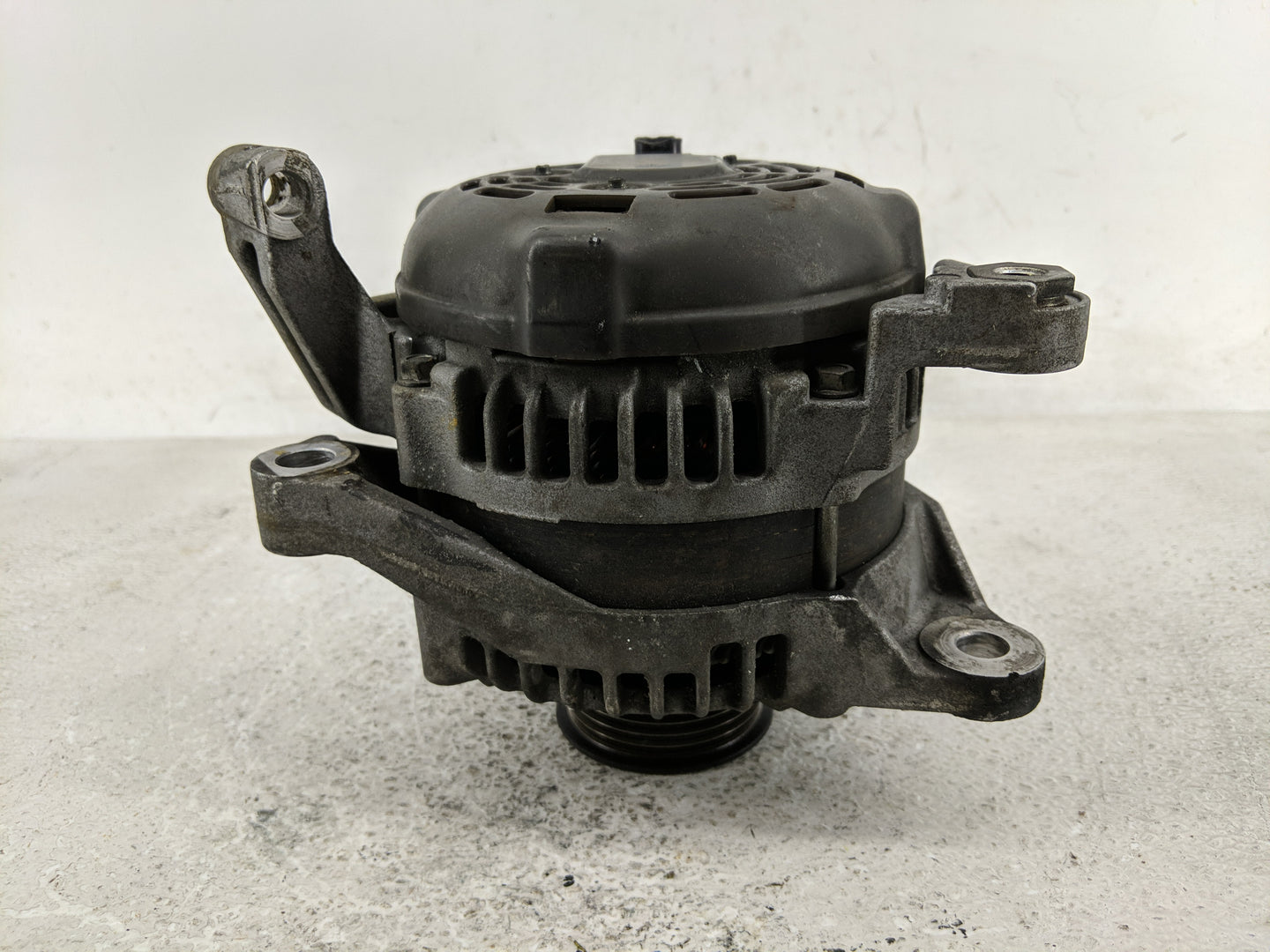 2002-2012 Jeep Liberty Alternator Replacement Generator Charging Assembly Engine OEM Fits OEM Used Auto Parts - Oemusedautop