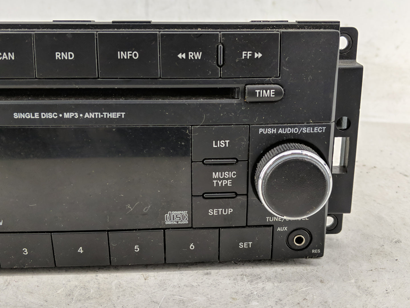 2012 Jeep Liberty Radio AM FM Cd Player Receiver Replacement P/N:P05091164AB Fits Fits 2013 2014 OEM Used Auto Parts - Oemus