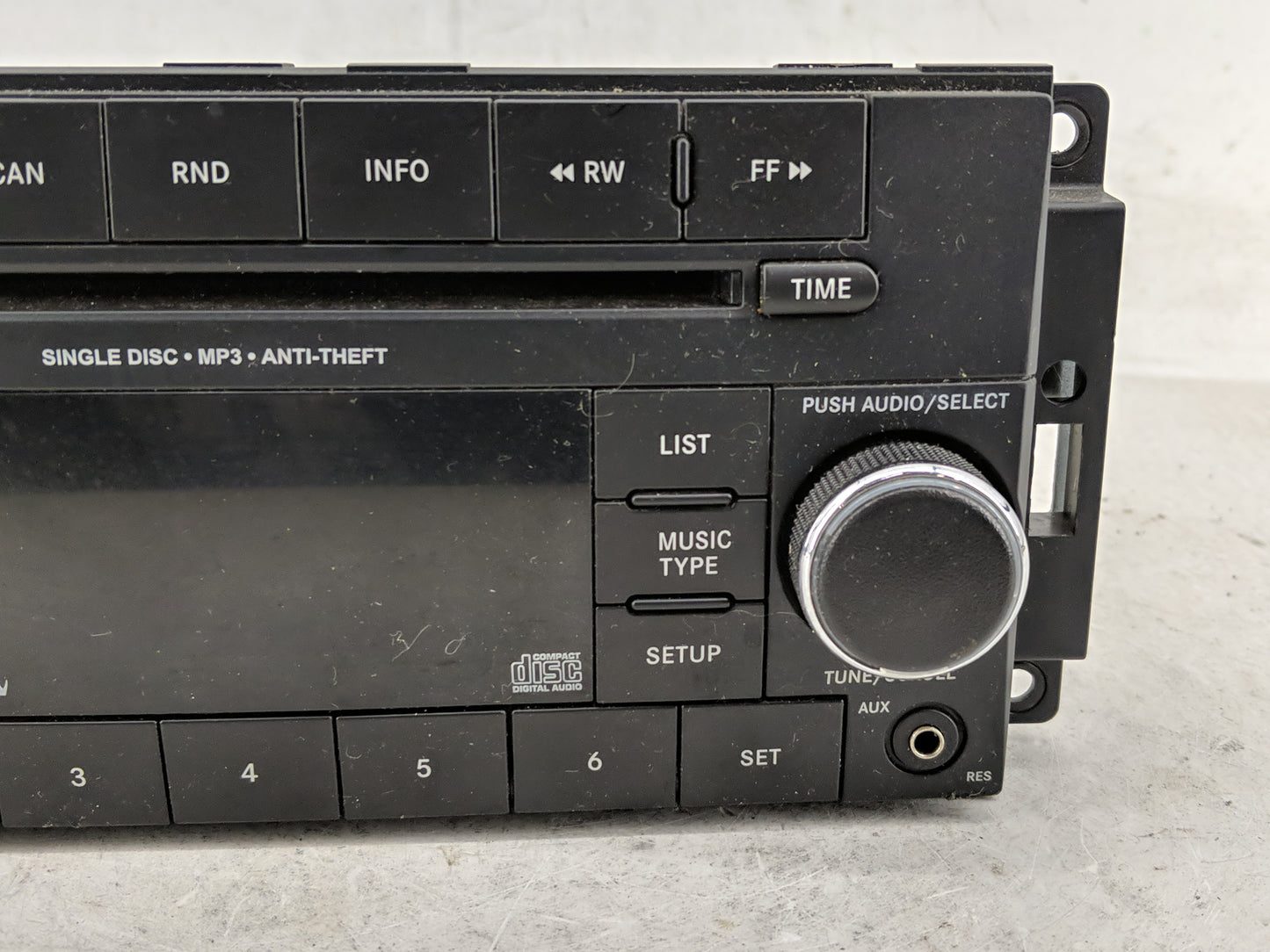 2012 Jeep Liberty Radio AM FM Cd Player Receiver Replacement P/N:P05091164AB Fits Fits 2013 2014 OEM Used Auto Parts - Oemus