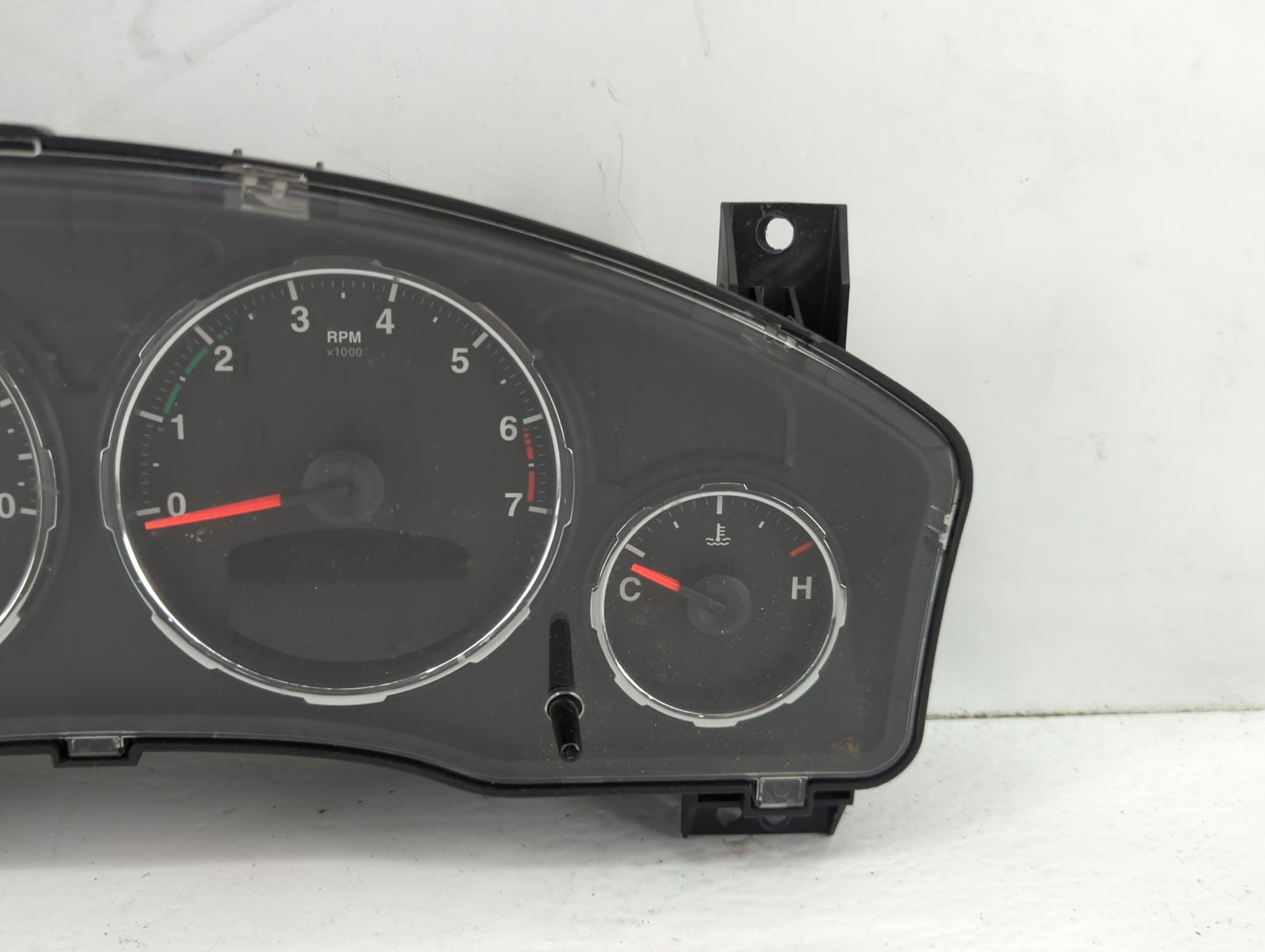 2012 Jeep Liberty Instrument Cluster Speedometer Gauges P/N:05172920AE Fits OEM Used Auto Parts - Oemusedautoparts1.com