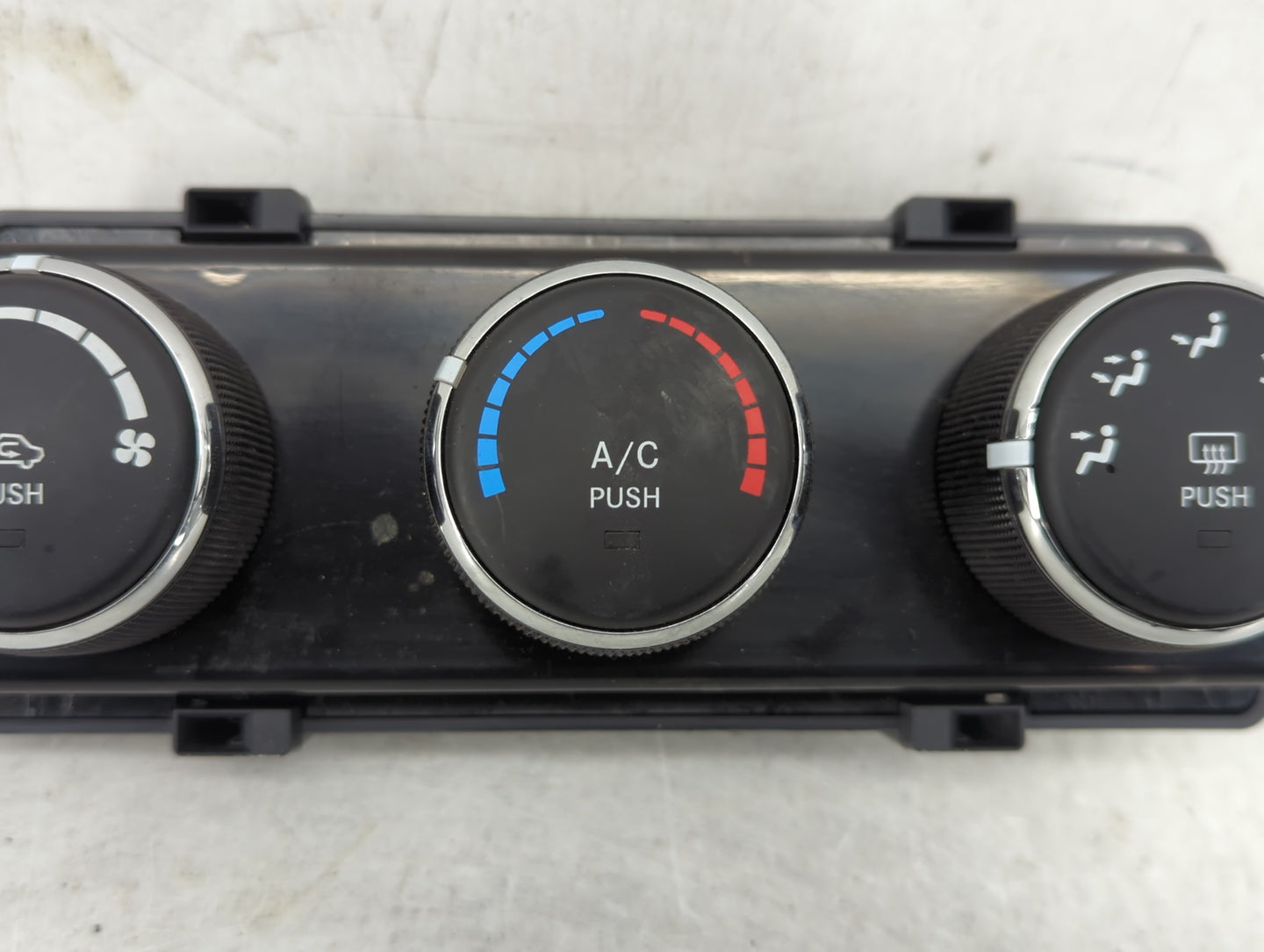 2010-2012 Jeep Liberty Climate Control Module Temperature AC/Heater Replacement P/N:P55111943AE Fits Fits 2010 2011 2012 OEM