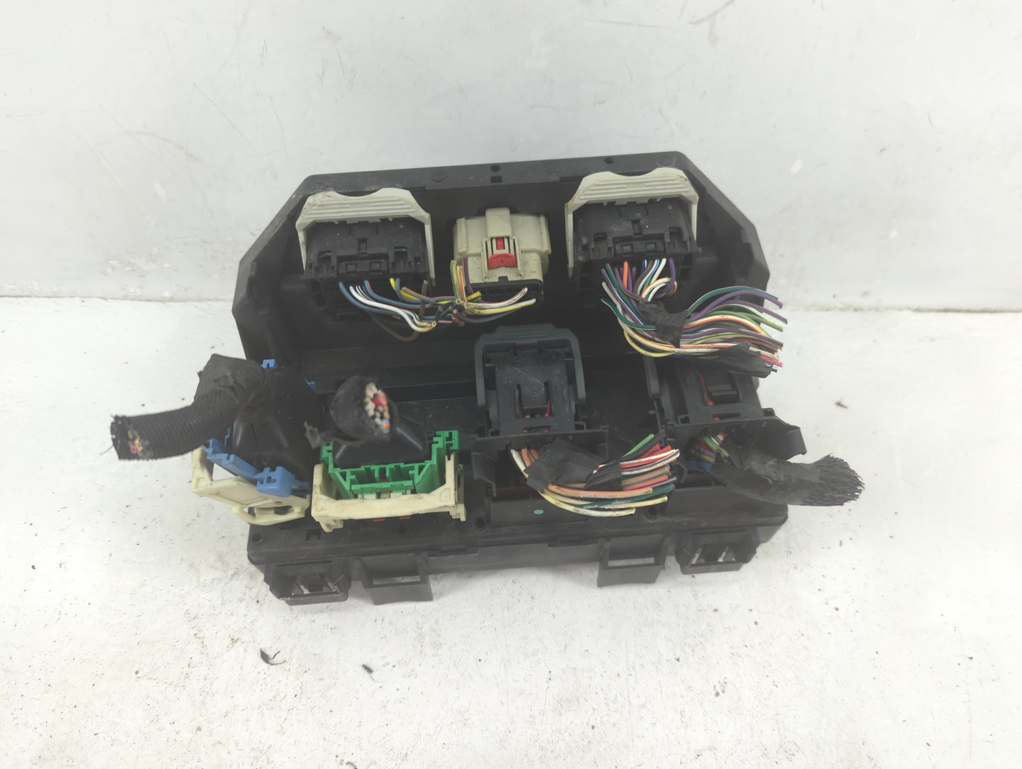 2012-2012 Jeep Liberty Fusebox Fuse Box Relay Module Tipm 68105502ac - Oemusedautoparts1.com