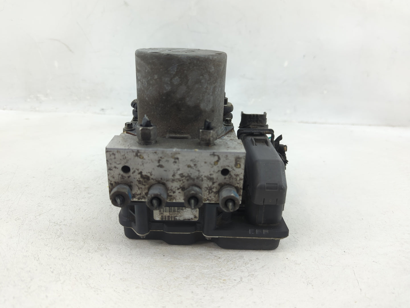 2012 Jeep Liberty ABS Pump Control Module Replacement P/N:05154233AB Fits OEM Used Auto Parts - Oemusedautoparts1.com