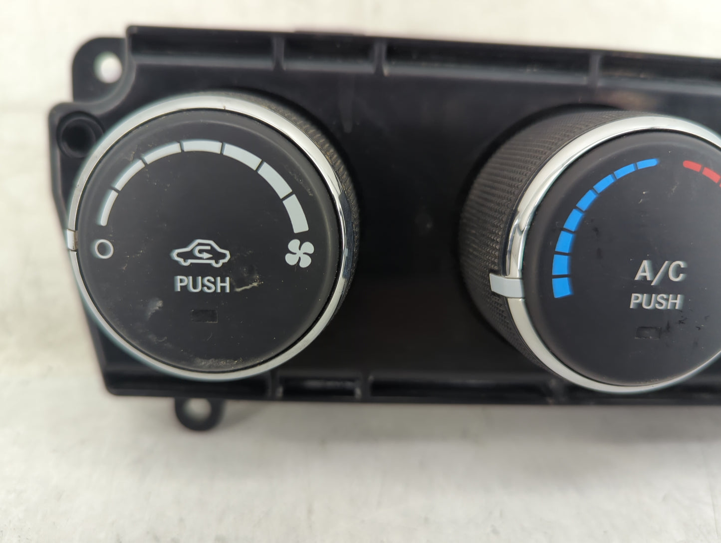 2010-2012 Jeep Liberty Climate Control Module Temperature AC/Heater Replacement P/N:P55111943AE Fits Fits 2010 2011 2012 OEM