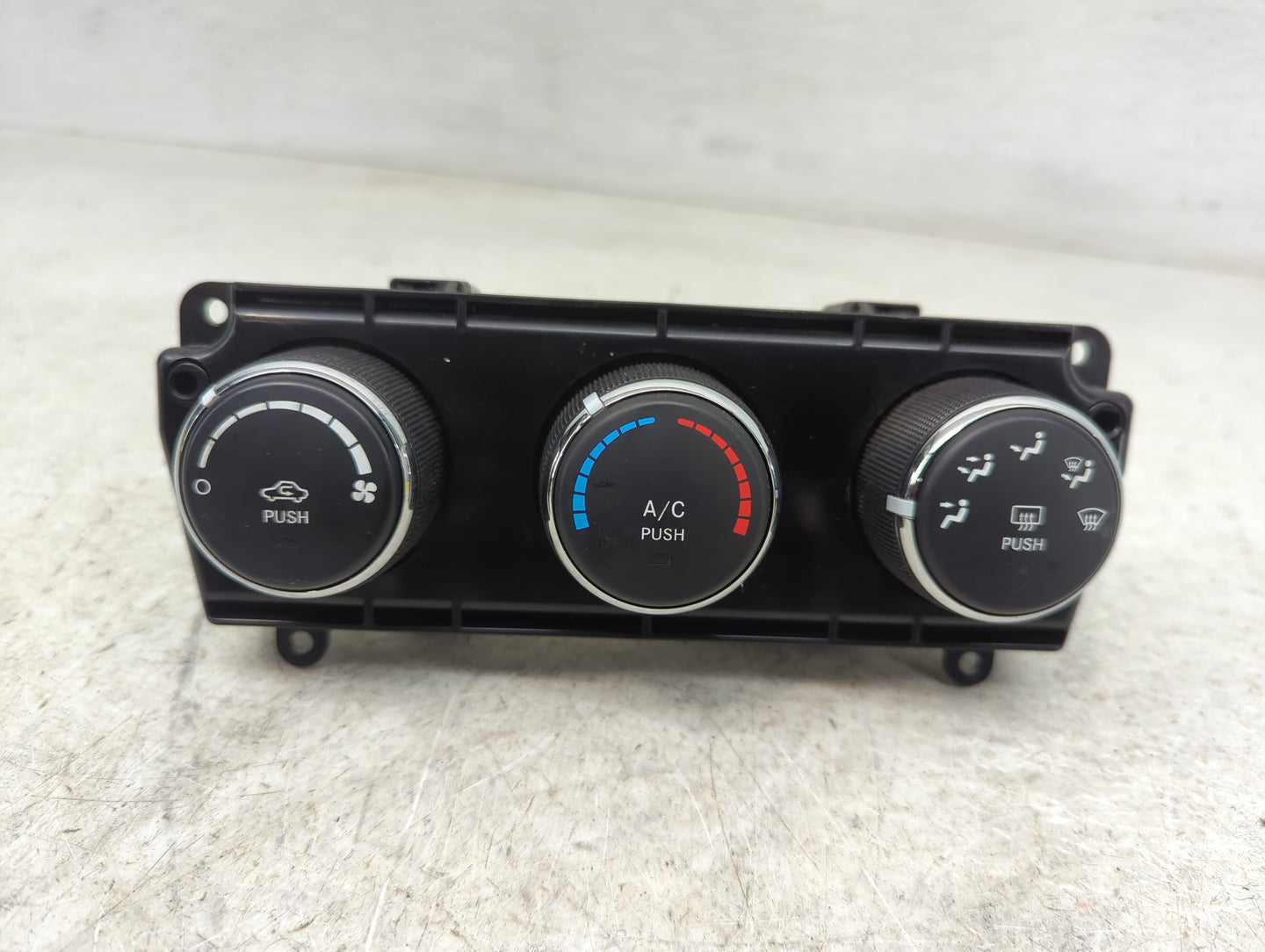 2010-2012 Jeep Liberty Climate Control Module Temperature AC/Heater Replacement P/N:P55111943AE Fits Fits 2010 2011 2012 OEM