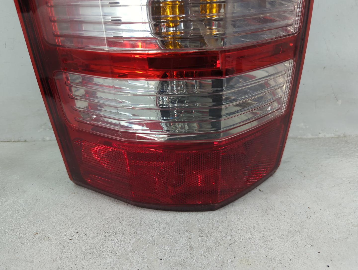 2008-2012 Jeep Liberty Tail Light Assembly Driver Left OEM Fits Fits 2008 2009 2010 2011 2012 OEM Used Auto Parts - Oemuseda