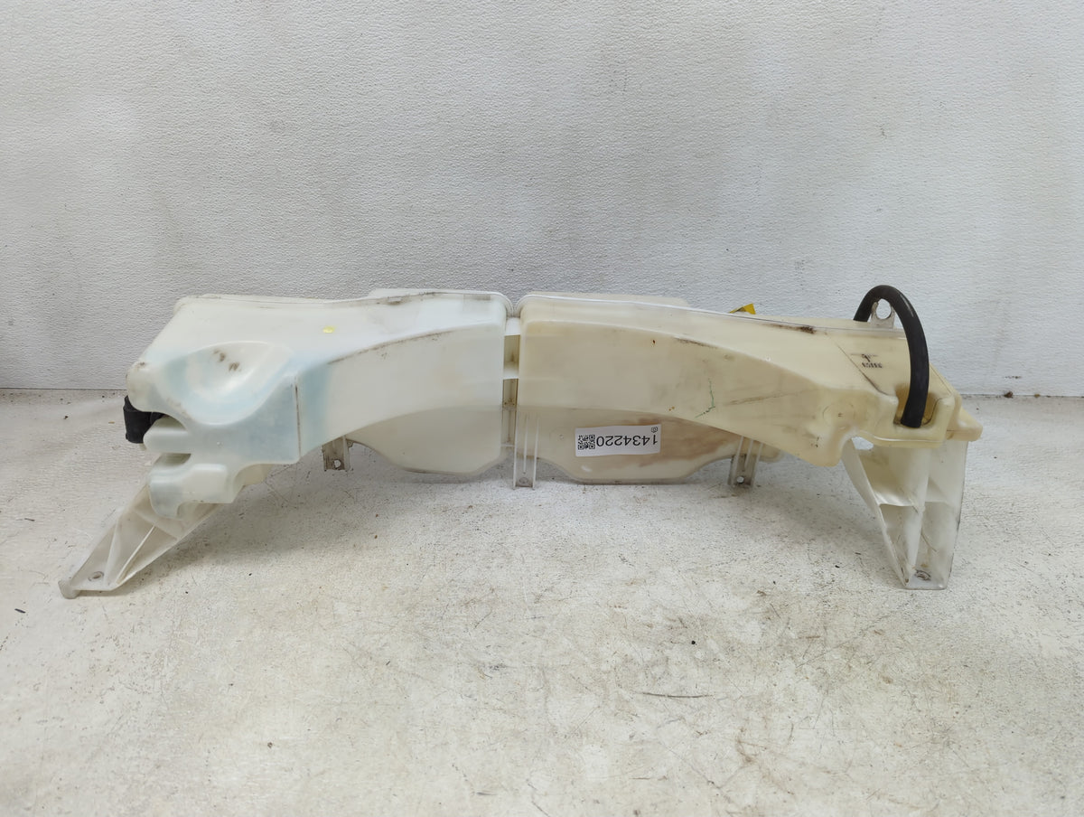 2012 Jeep Liberty Windshield Washer Fluid Reservoir Bottle Oem - Oemusedautoparts1.com