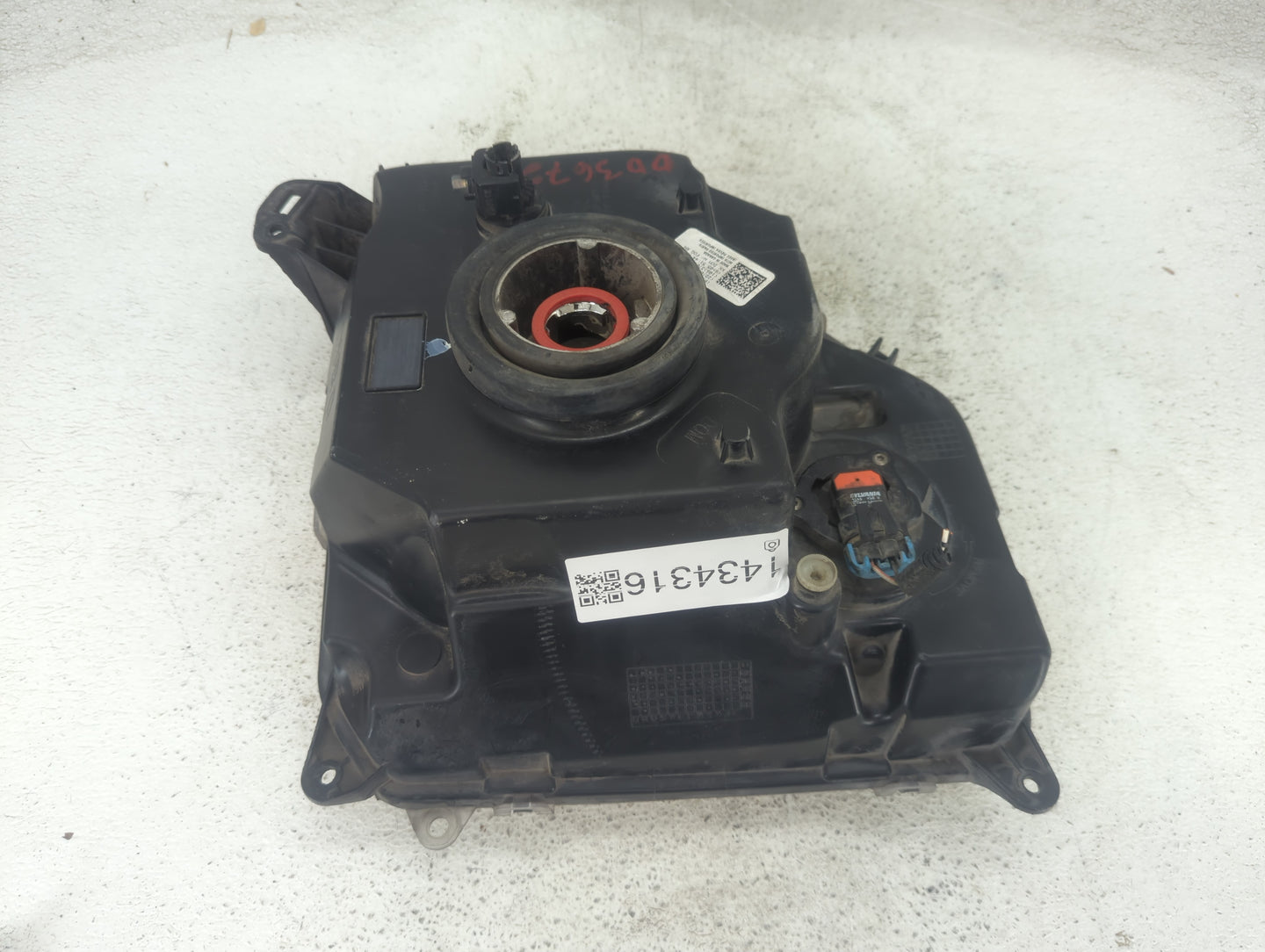 2008-2012 Jeep Liberty Passenger Right Oem Head Light Headlight Lamp - Oemusedautoparts1.com